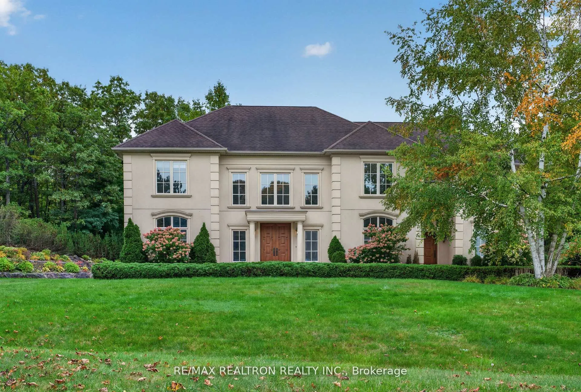 65 Kingswood Drive