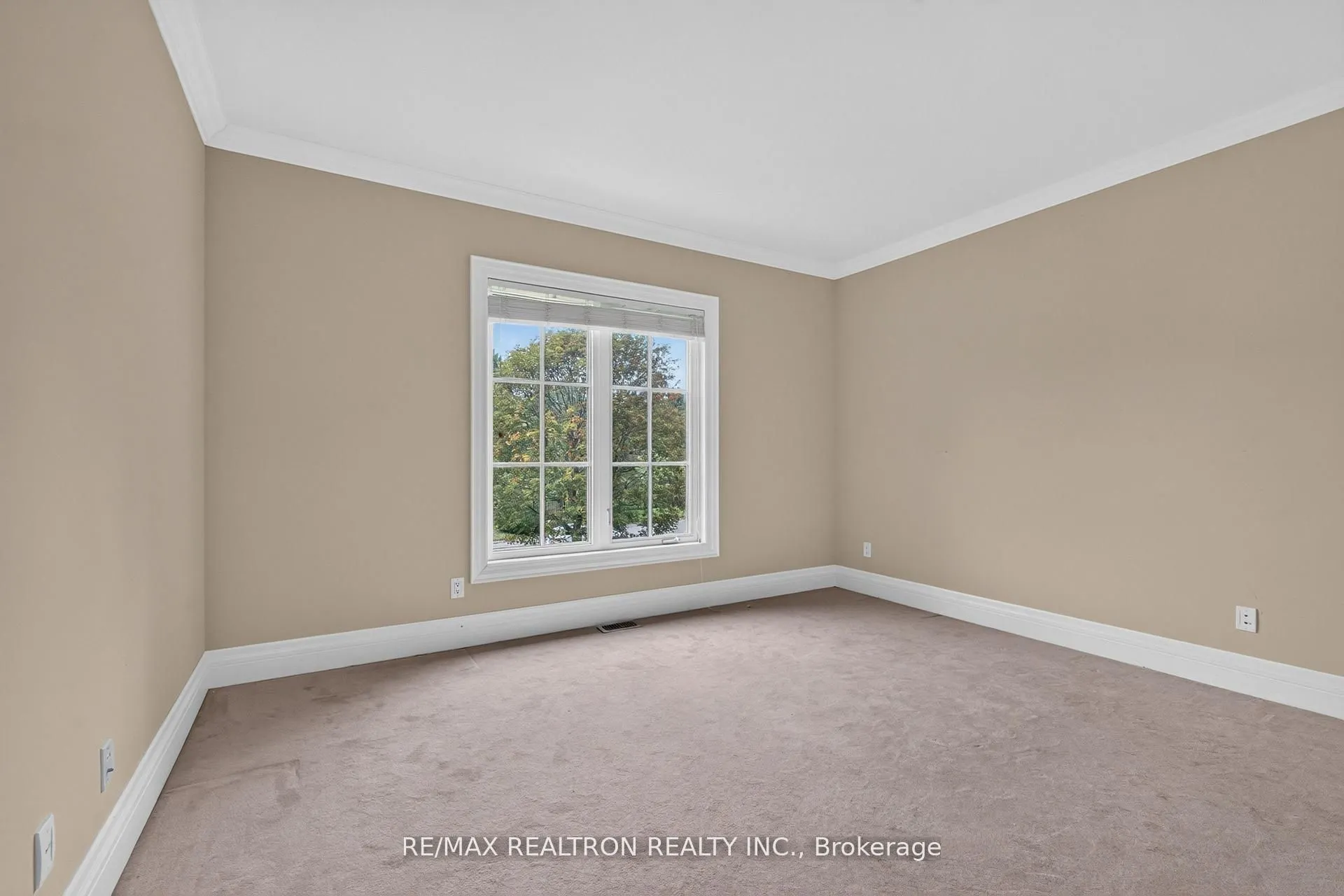 65 Kingswood Drive