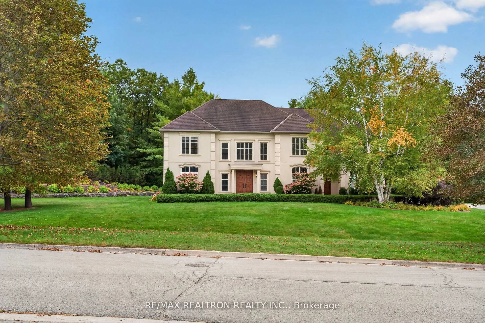 65 Kingswood Drive