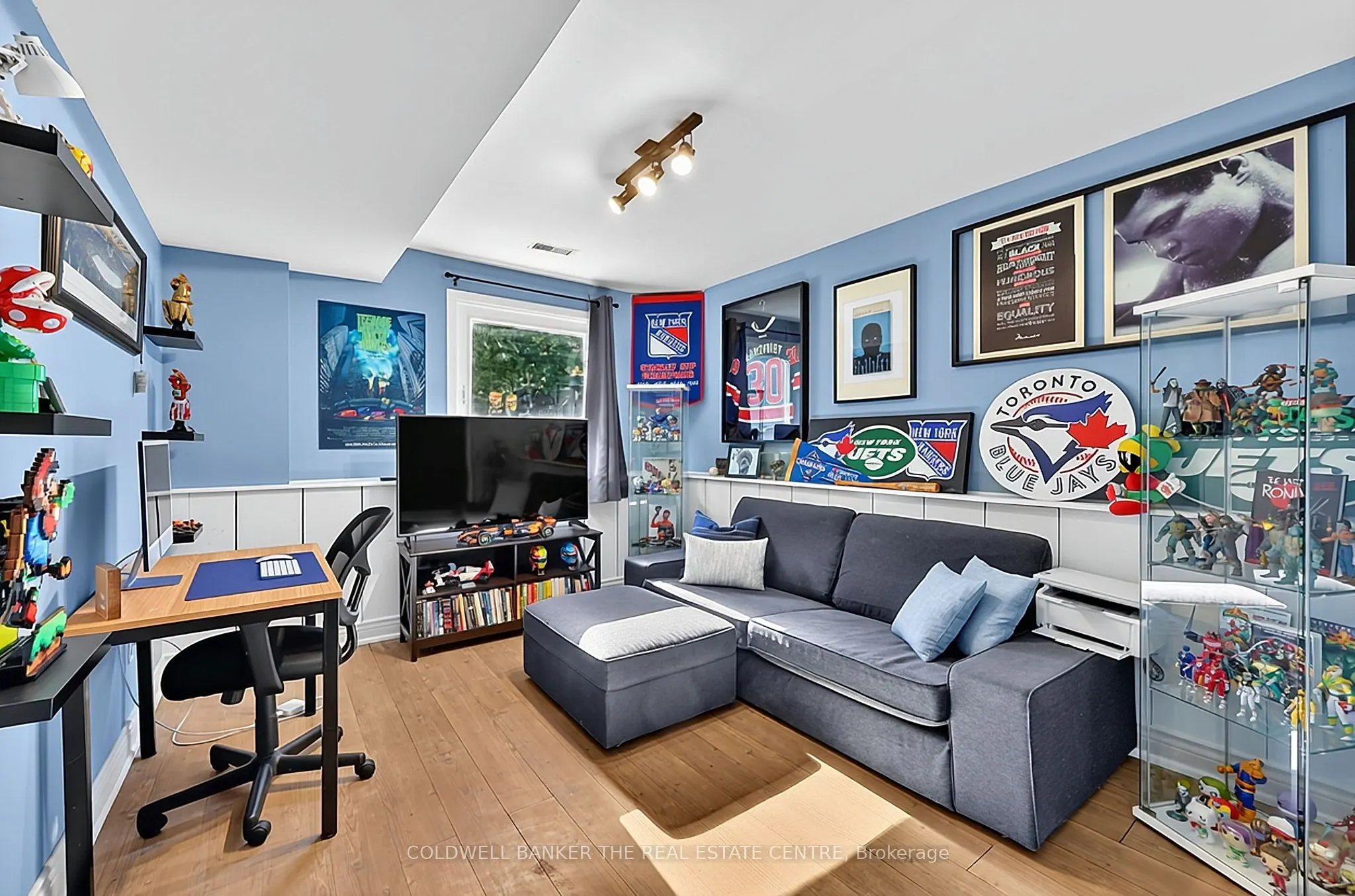 836 Elgin Street