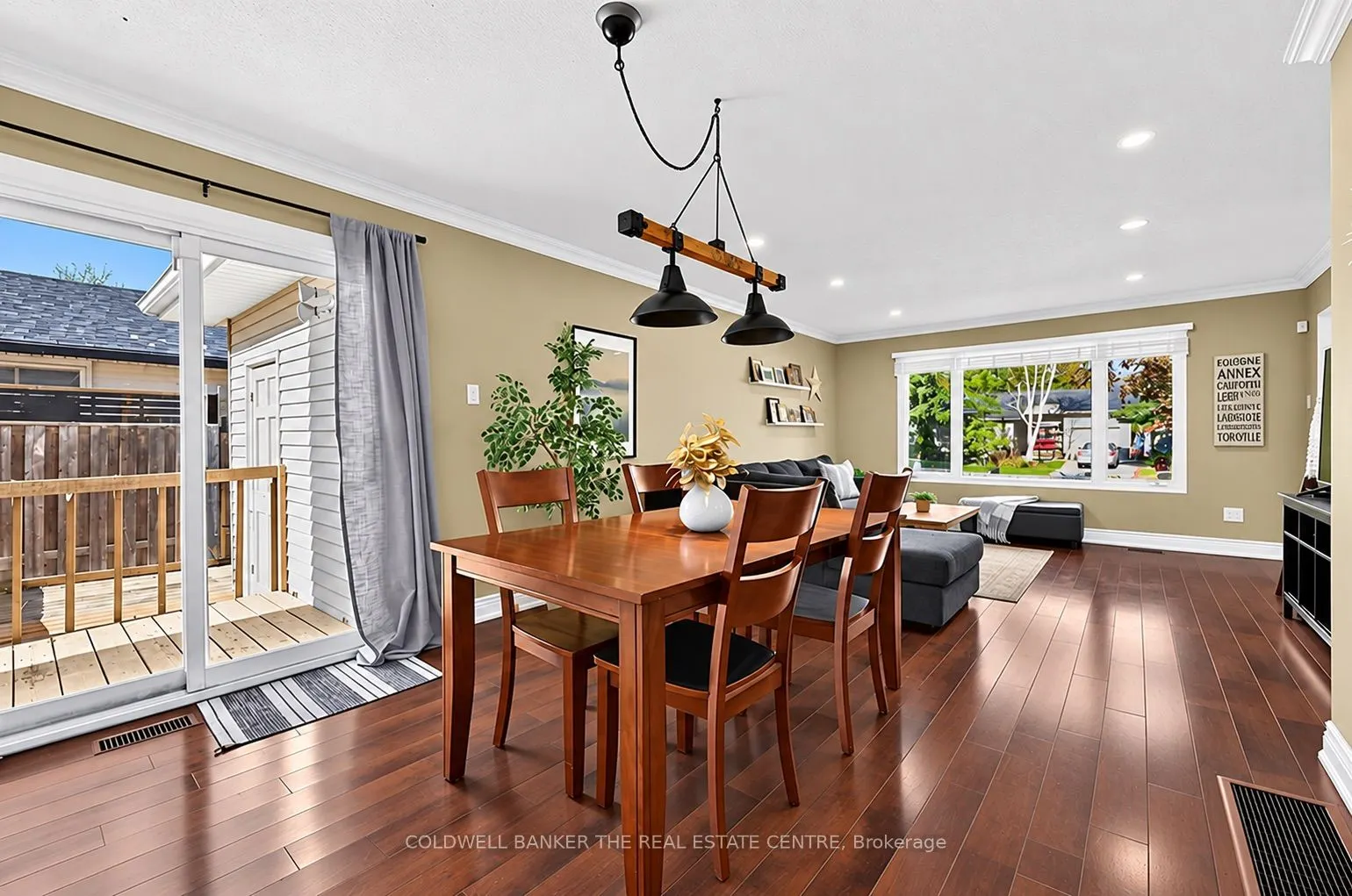 836 Elgin Street