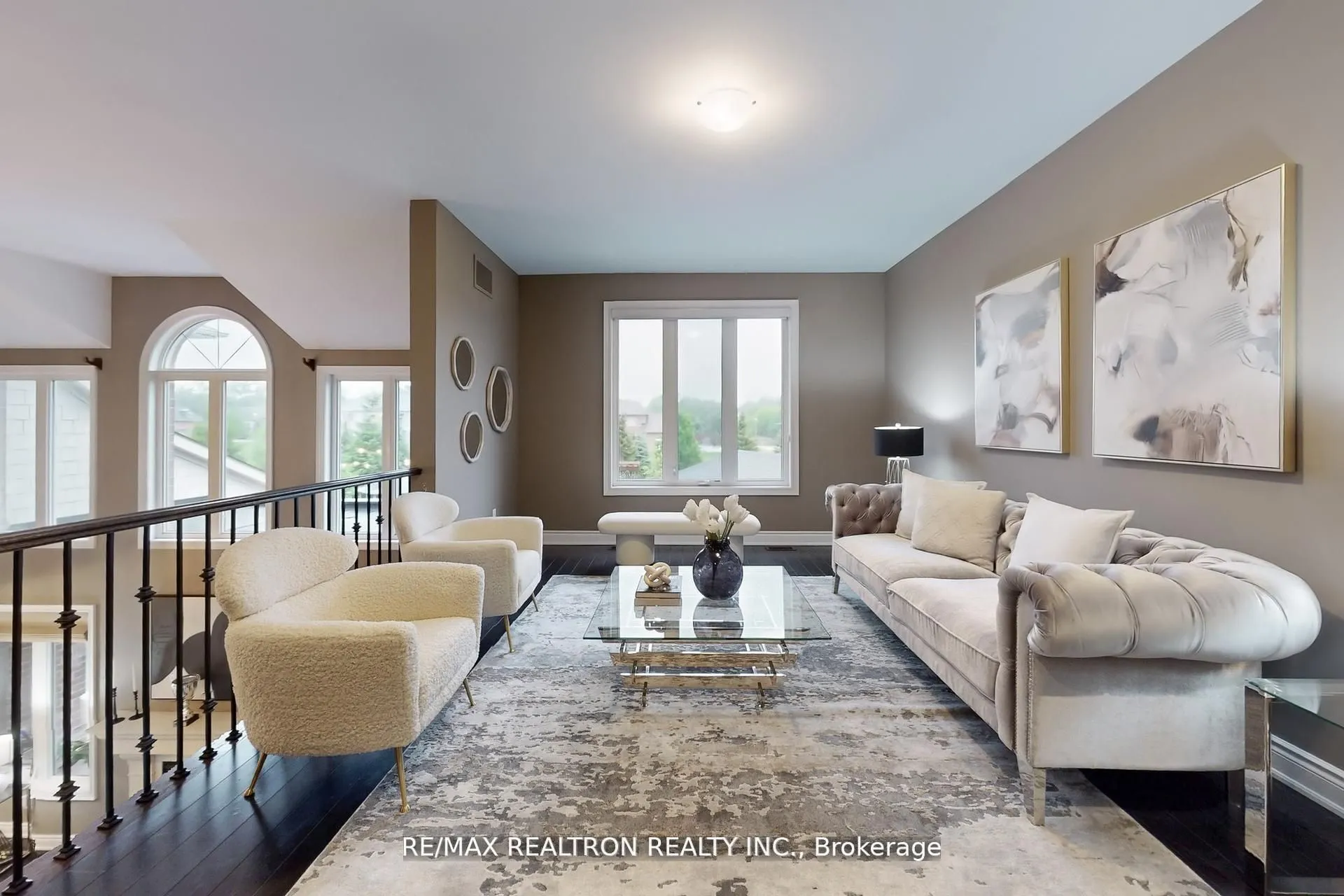 15 Pine Vista Avenue