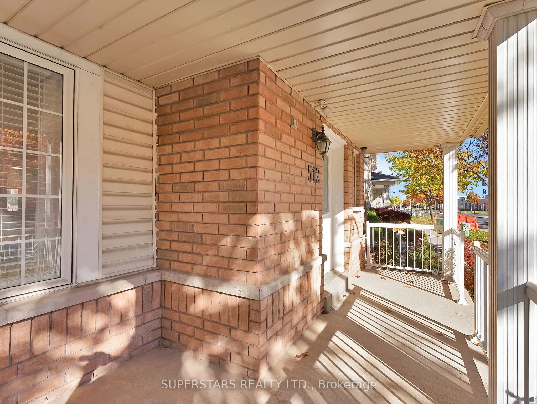 512 Bur Oak Avenue