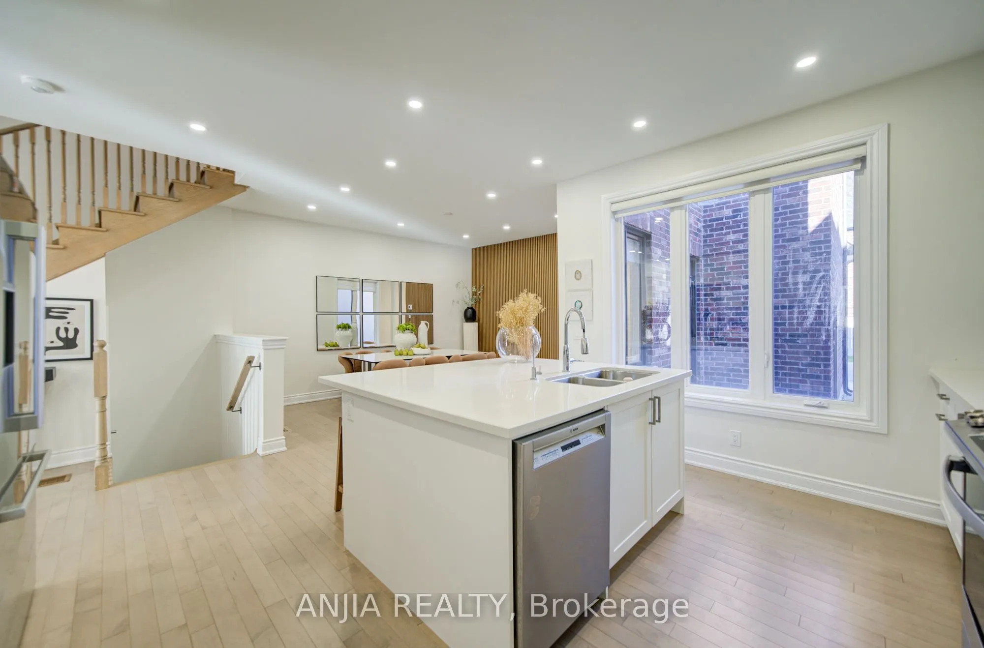 107 Guardhouse Crescent