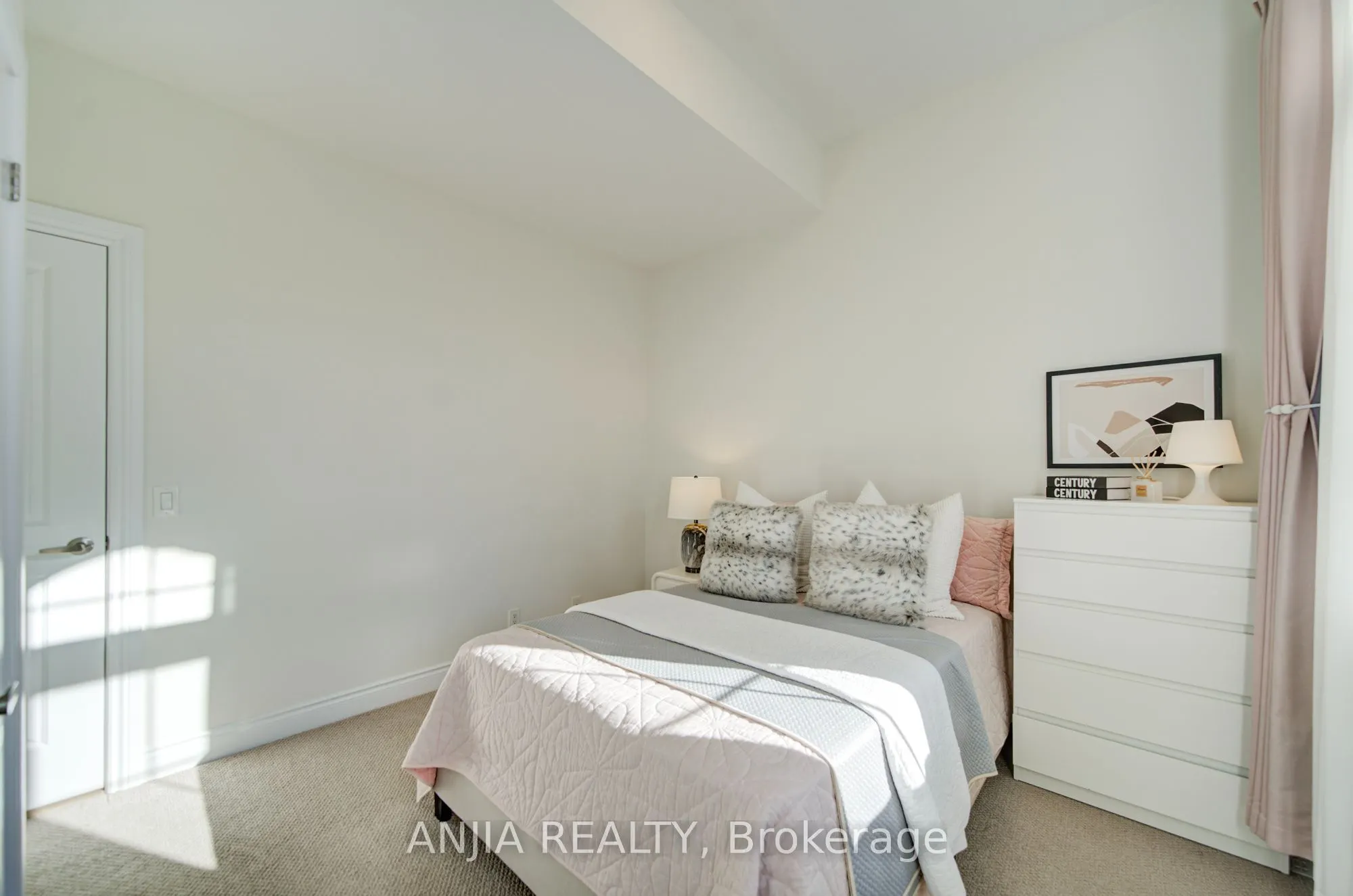 107 Guardhouse Crescent