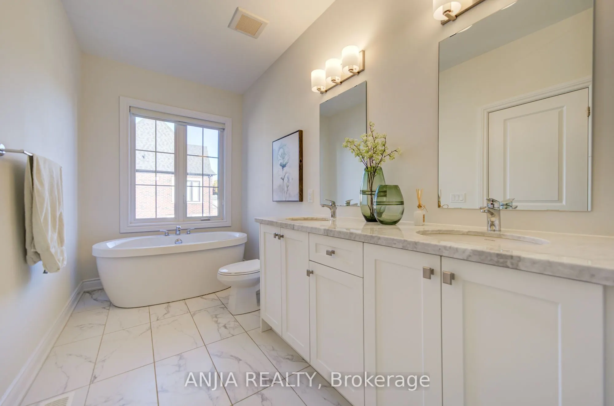 107 Guardhouse Crescent
