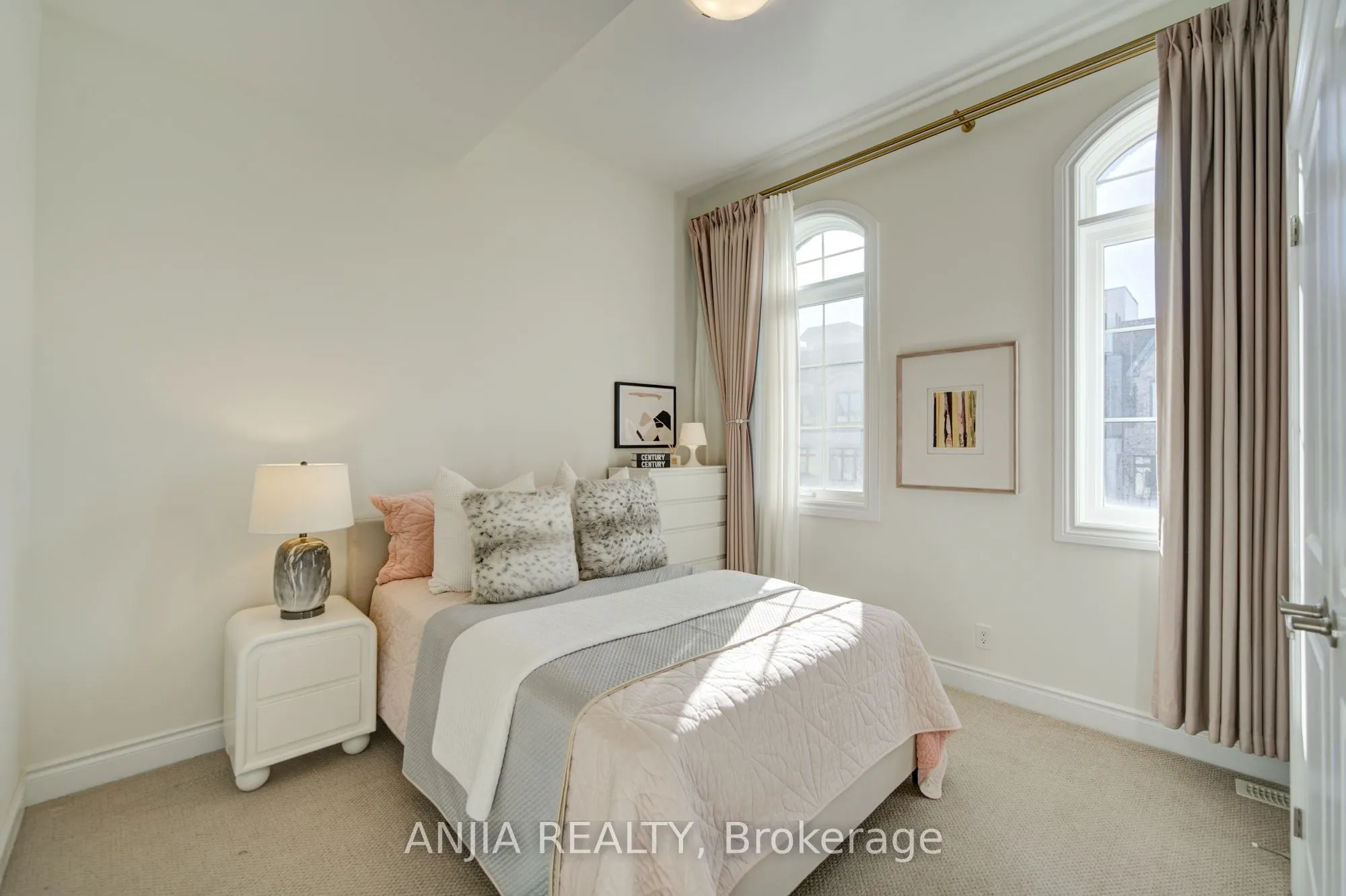 107 Guardhouse Crescent
