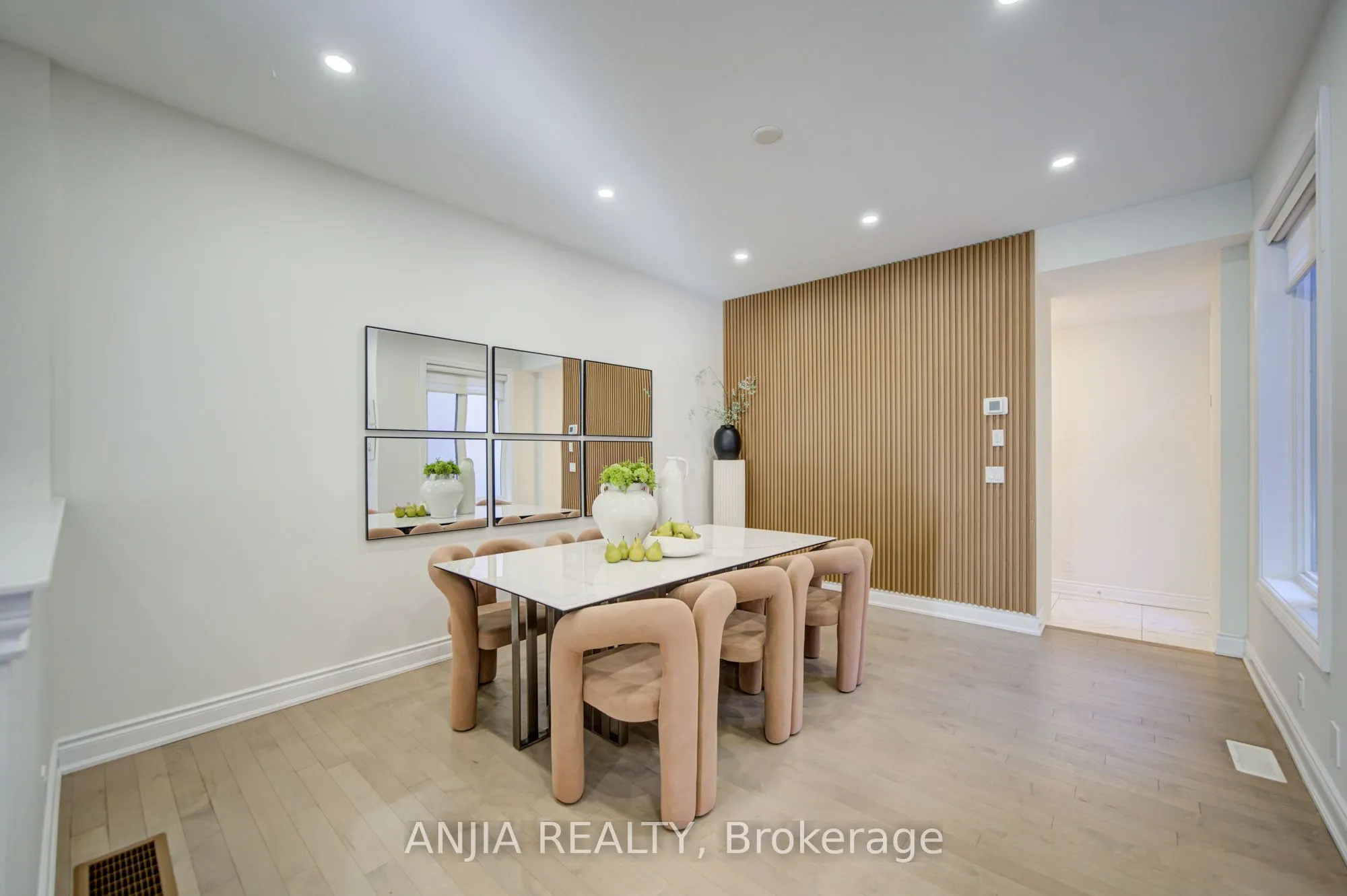 107 Guardhouse Crescent