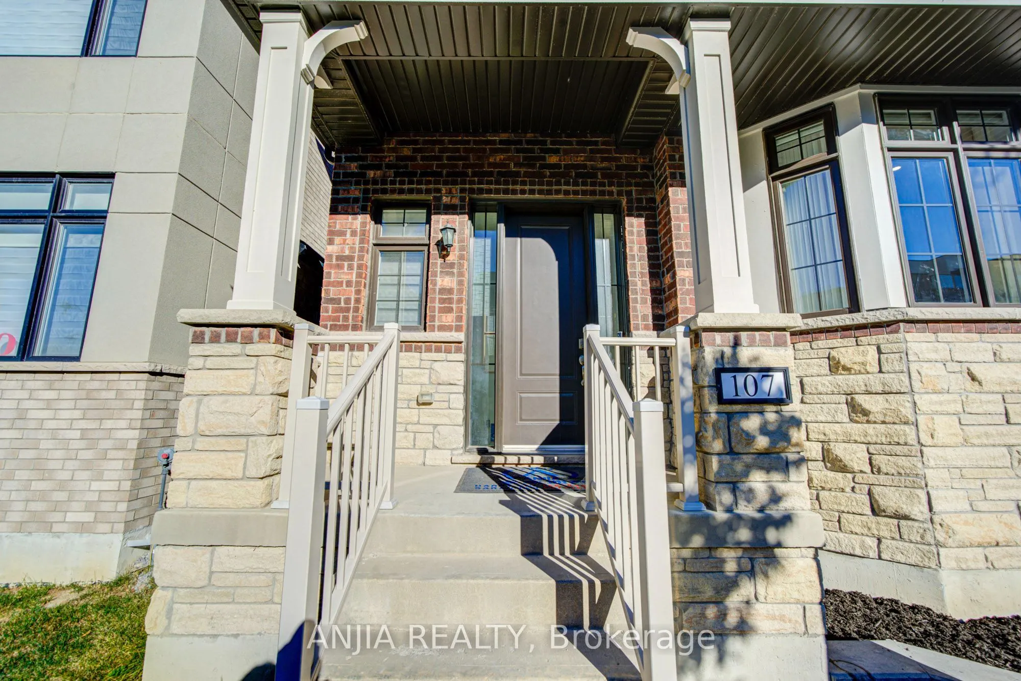 107 Guardhouse Crescent
