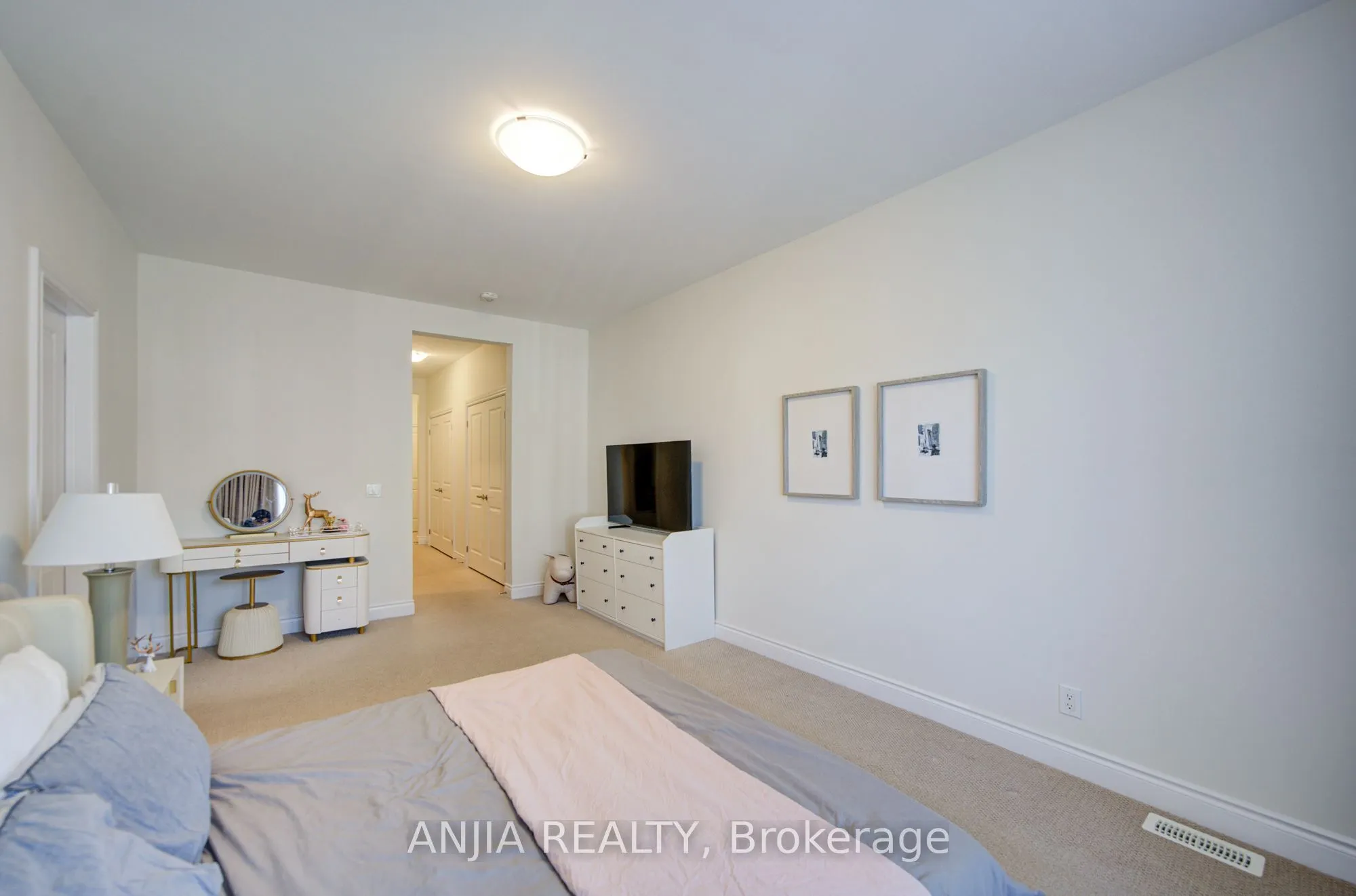 107 Guardhouse Crescent