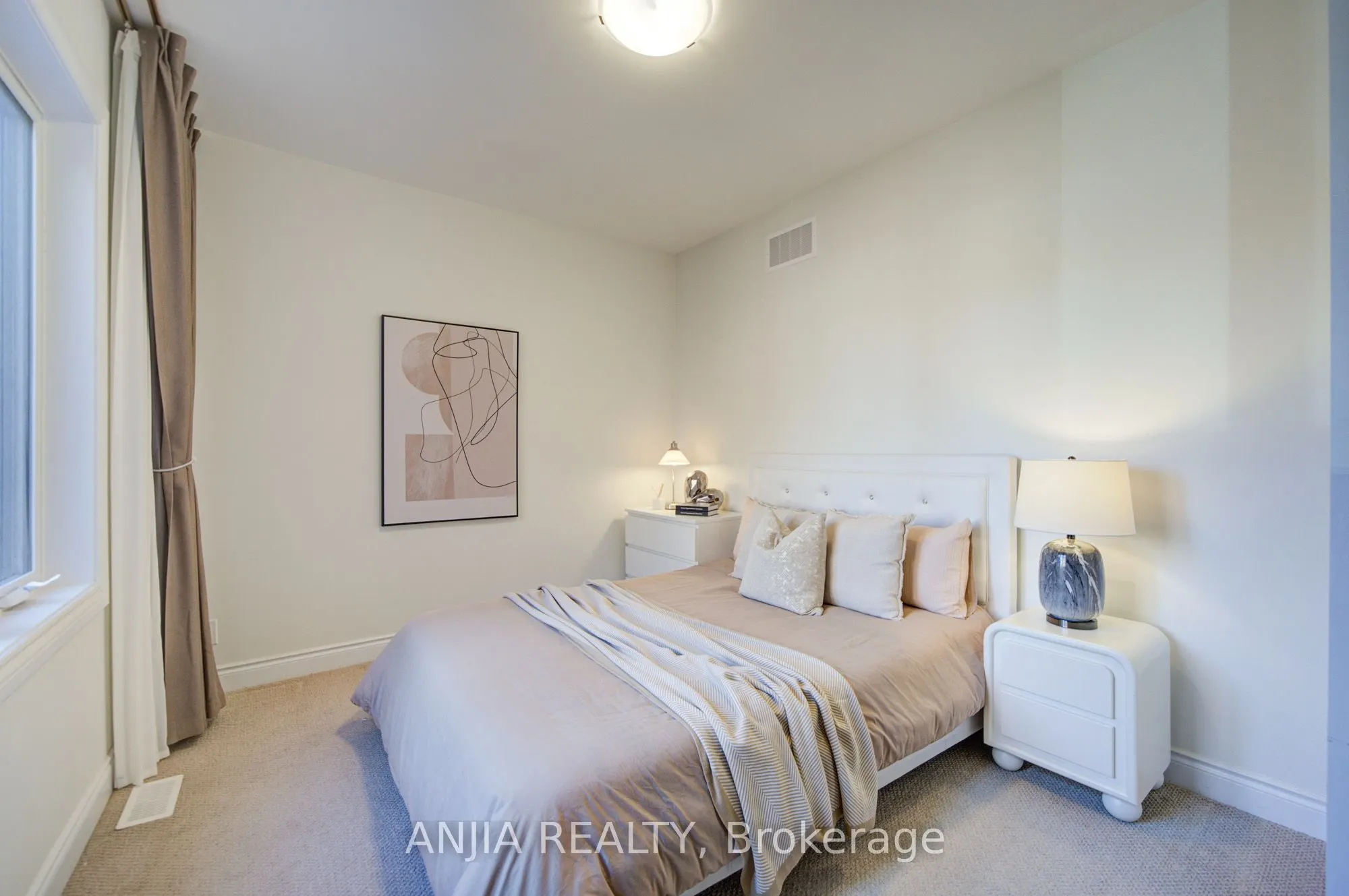 107 Guardhouse Crescent