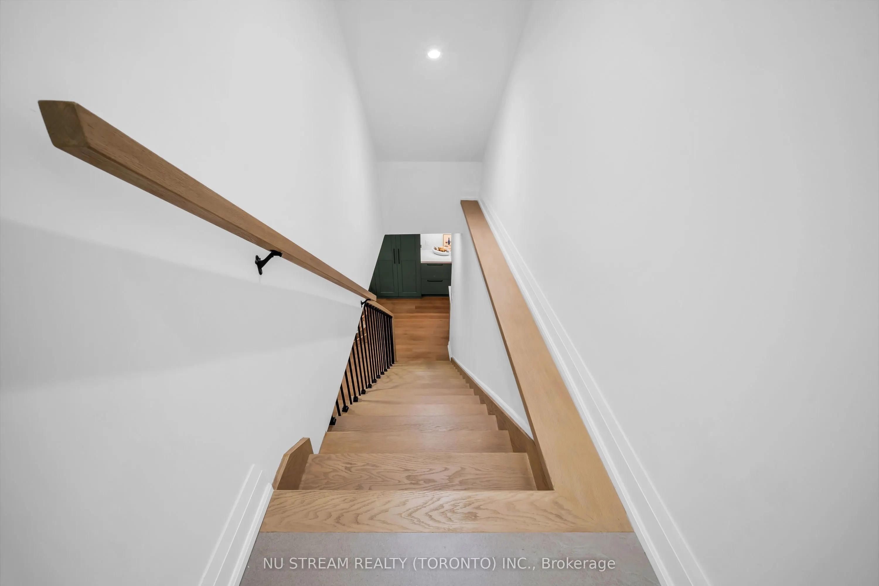 323 Winnifred Drive #Lower