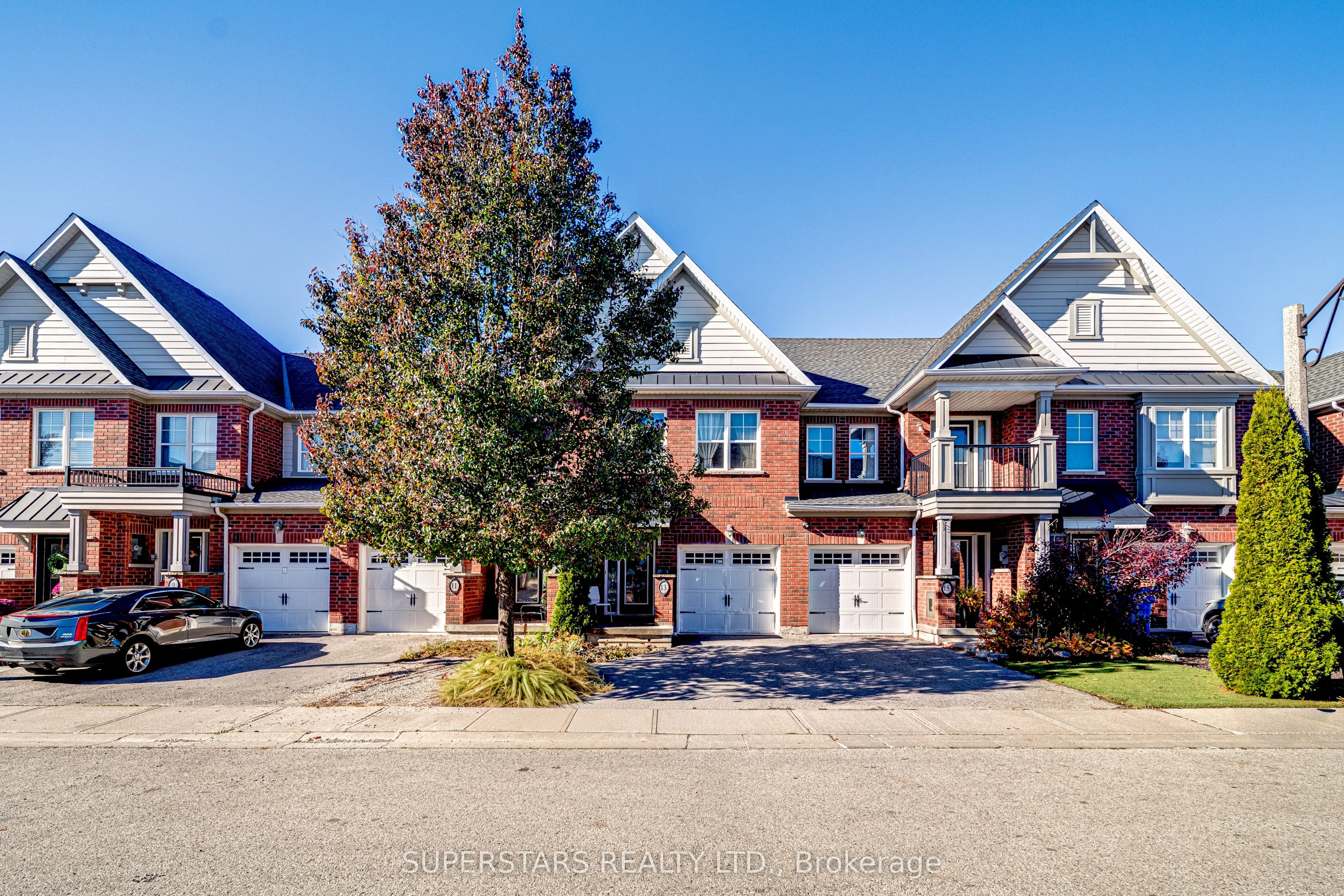 13 Eastwind Drive