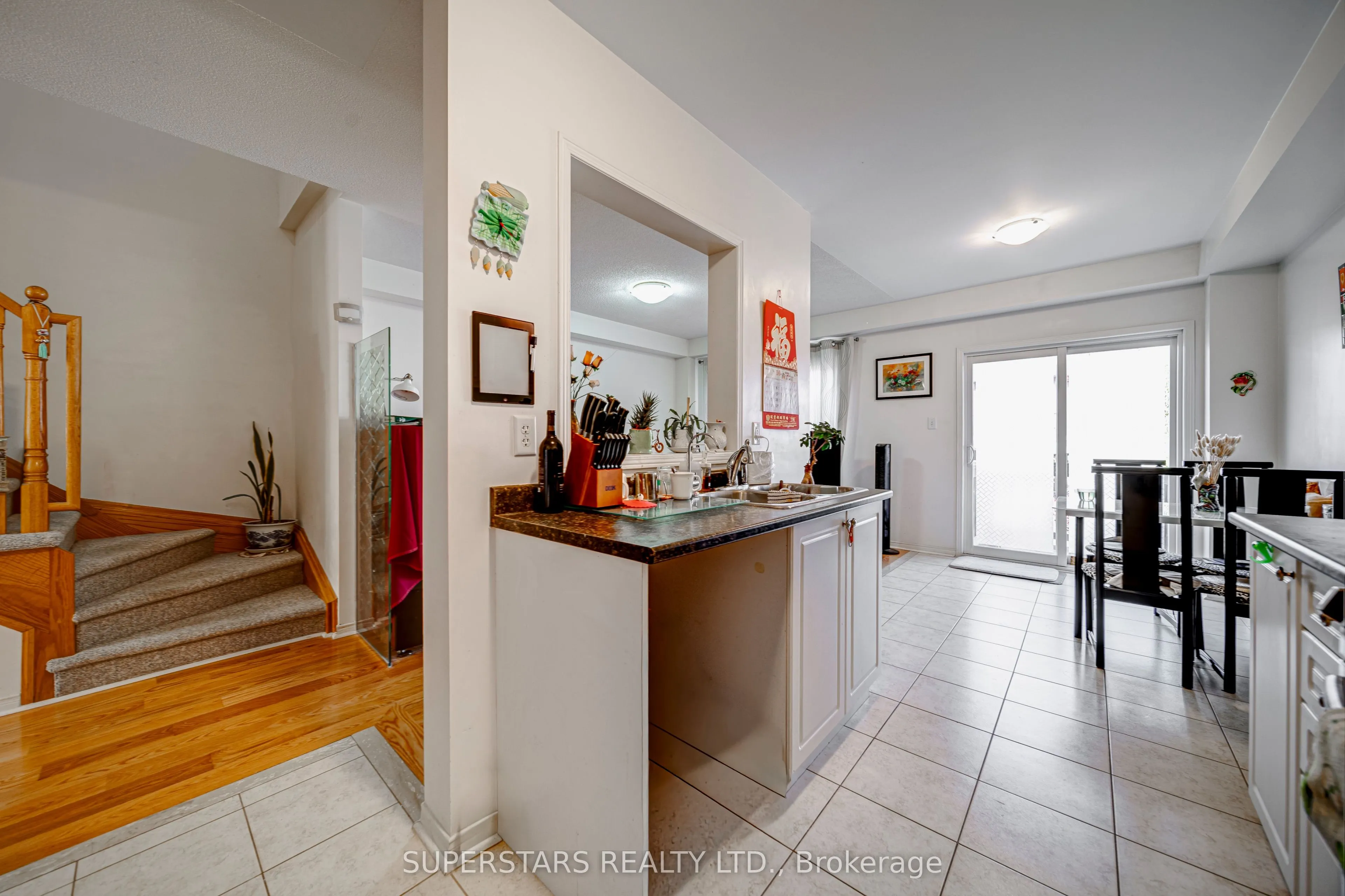13 Eastwind Drive