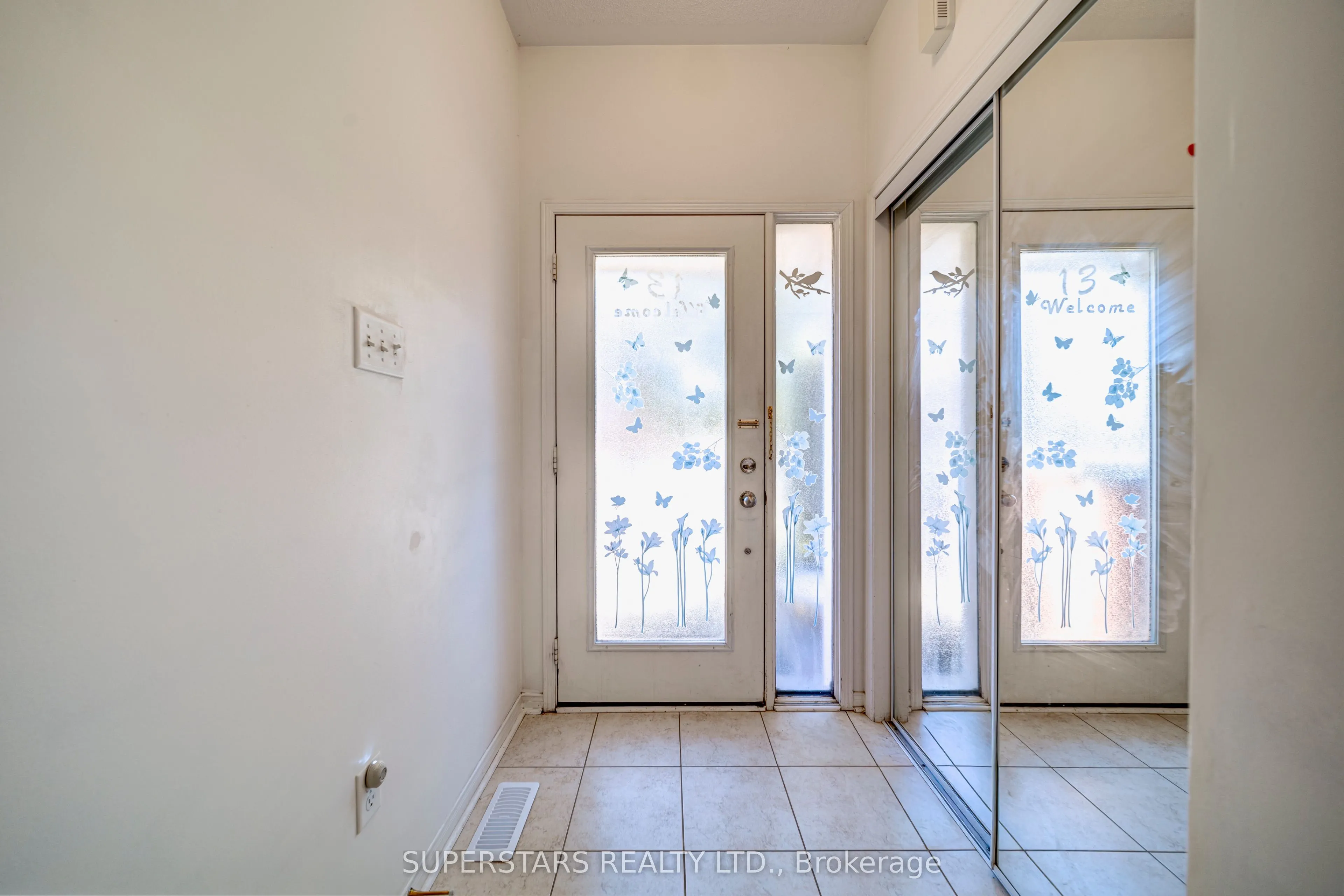 13 Eastwind Drive