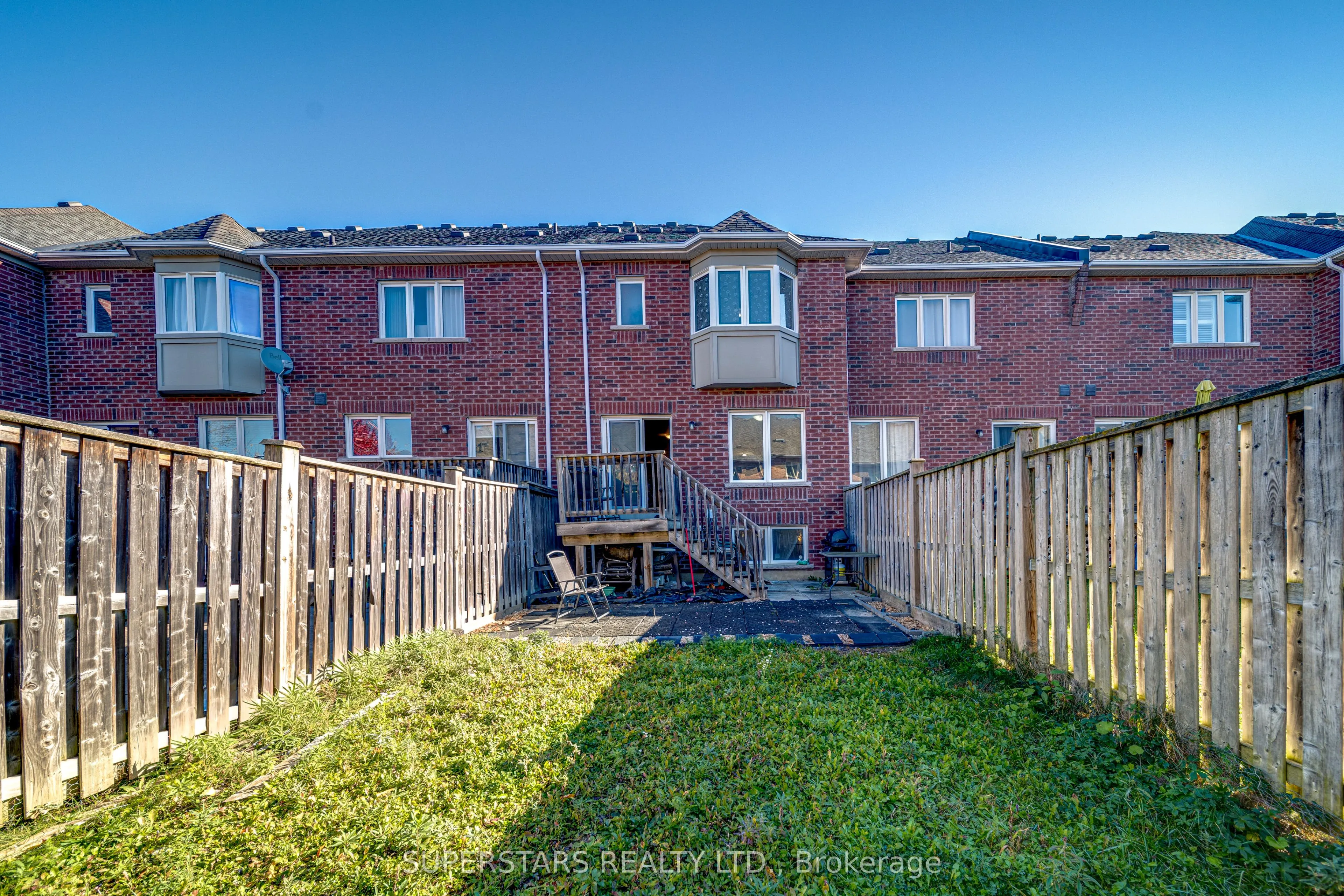 13 Eastwind Drive