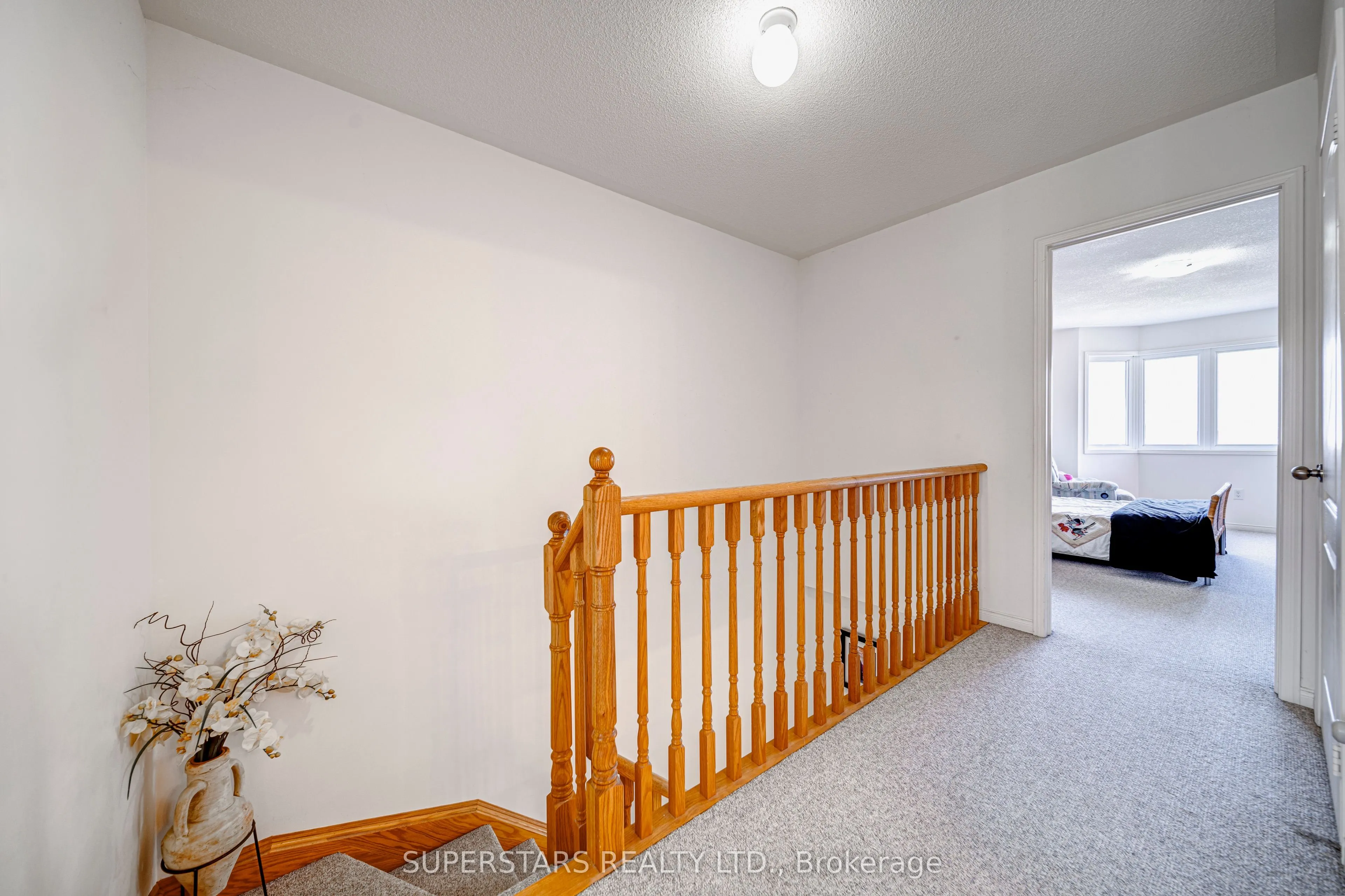 13 Eastwind Drive