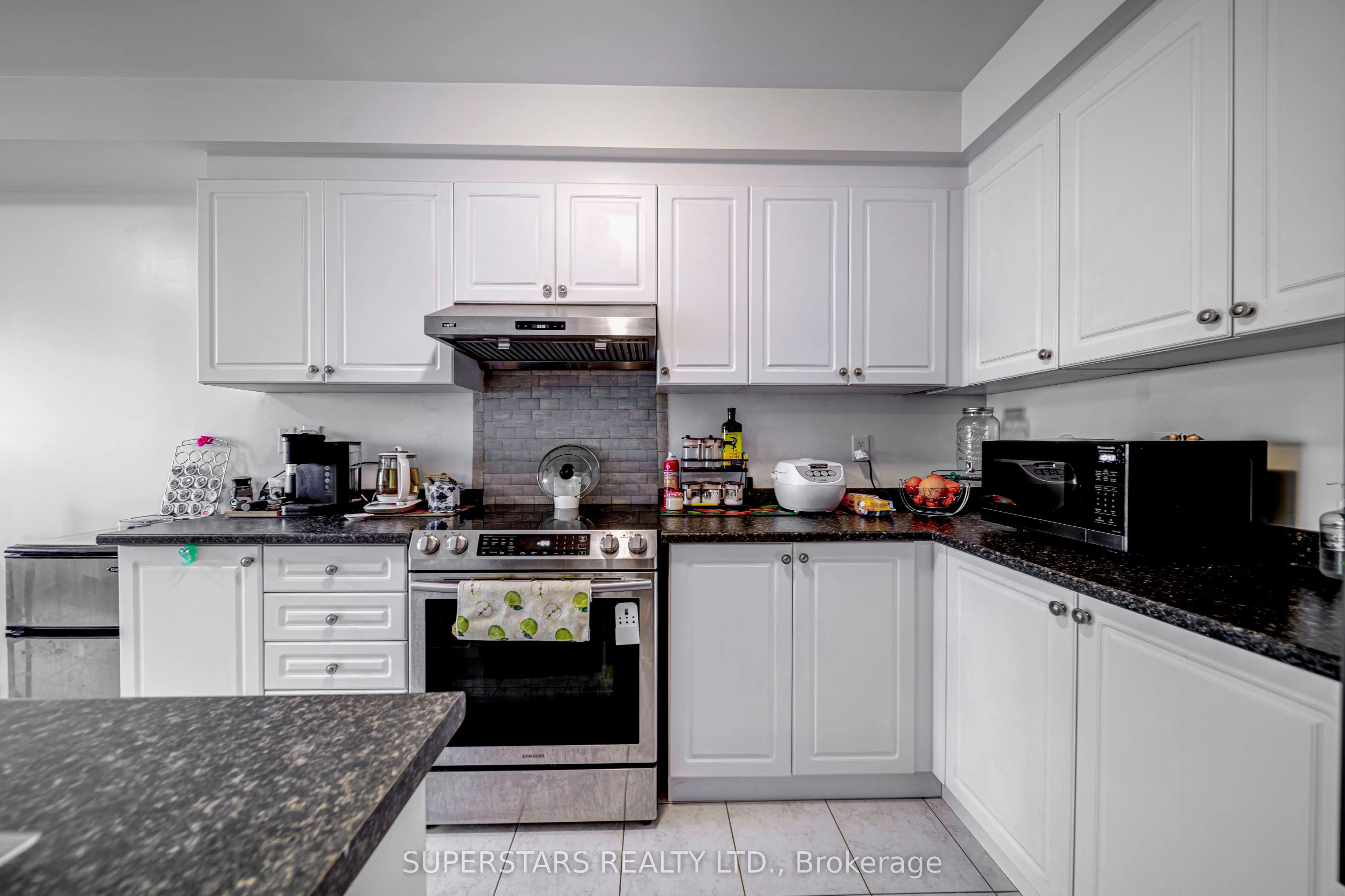 13 Eastwind Drive