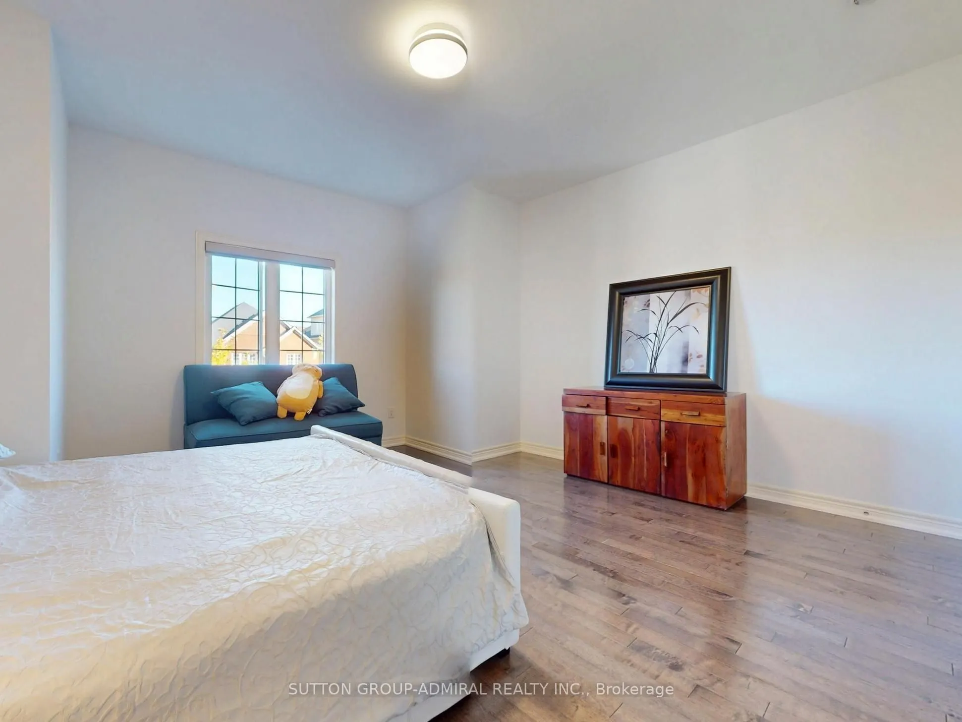 108 Baldry Avenue