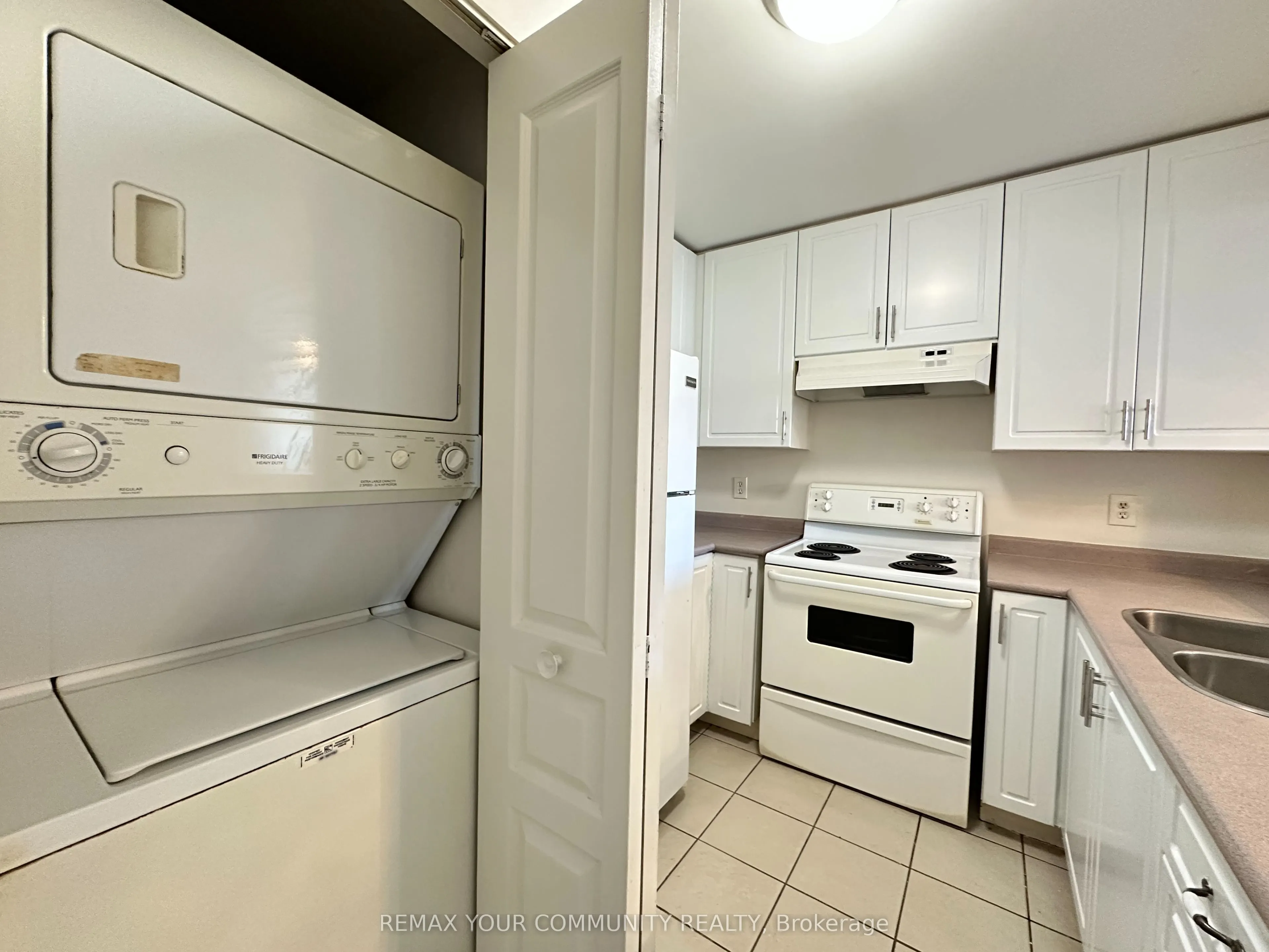15207 Yonge Street #305