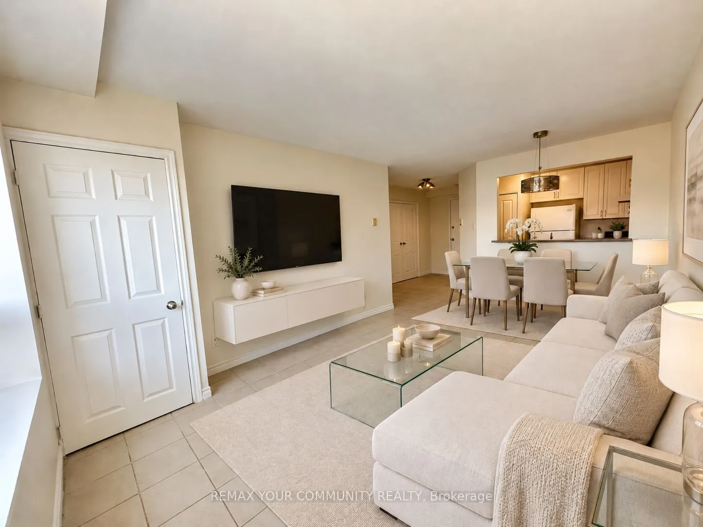 15207 Yonge Street #305