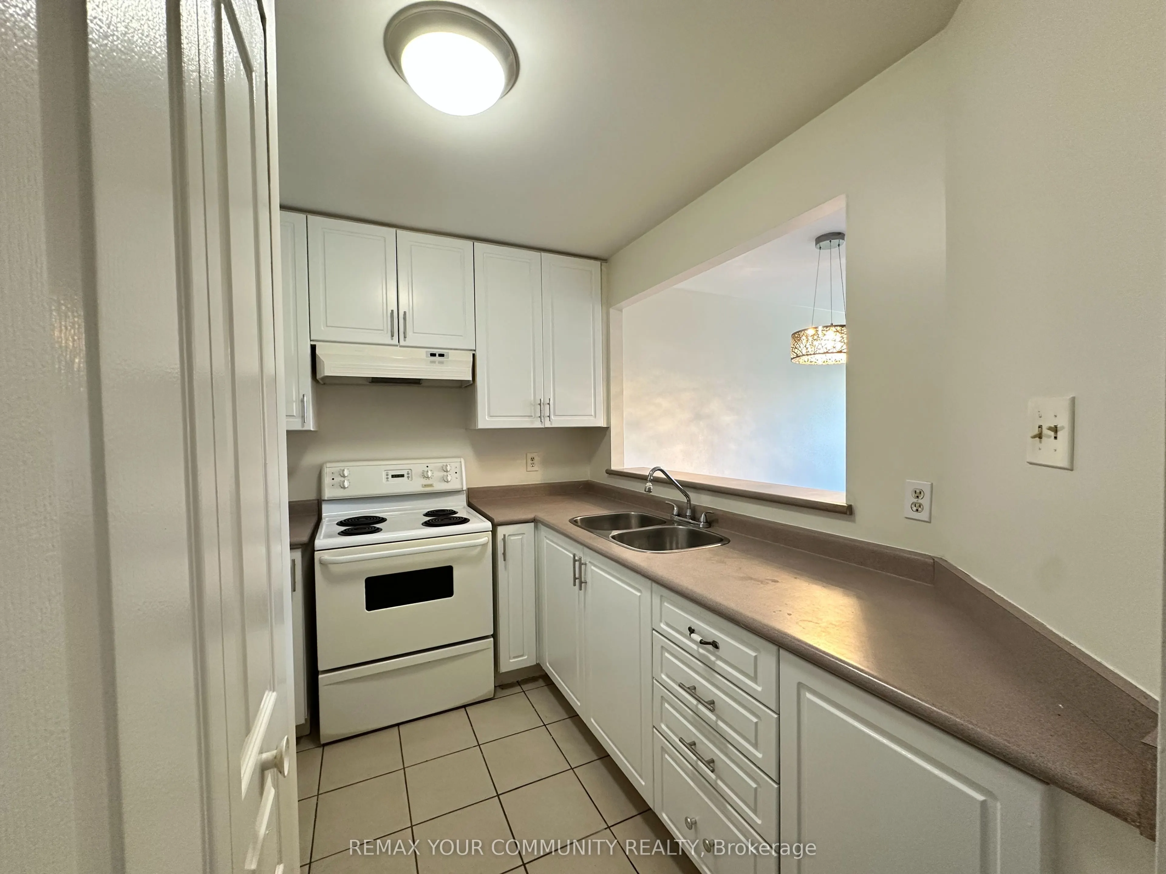15207 Yonge Street #305