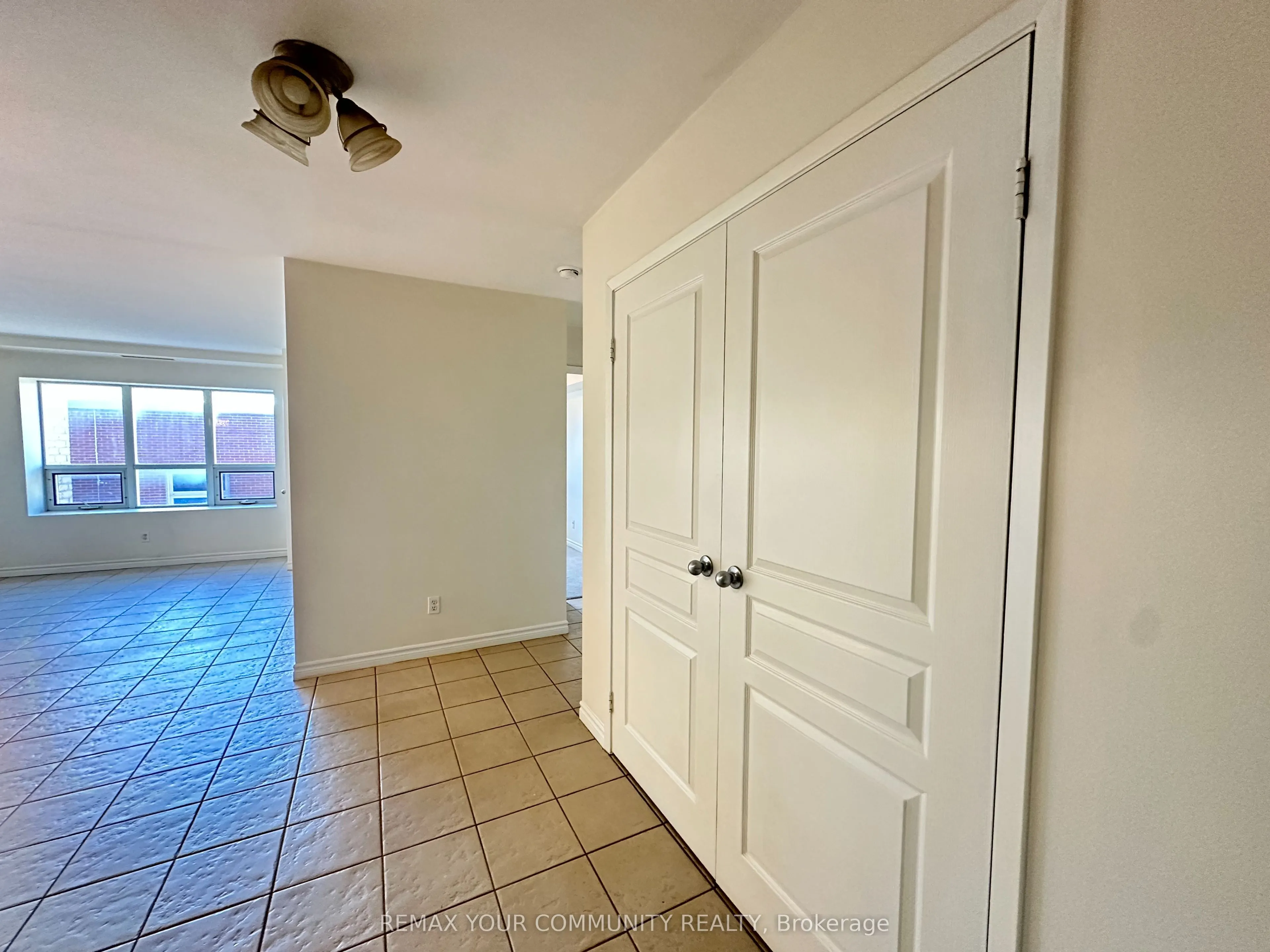 15207 Yonge Street #305