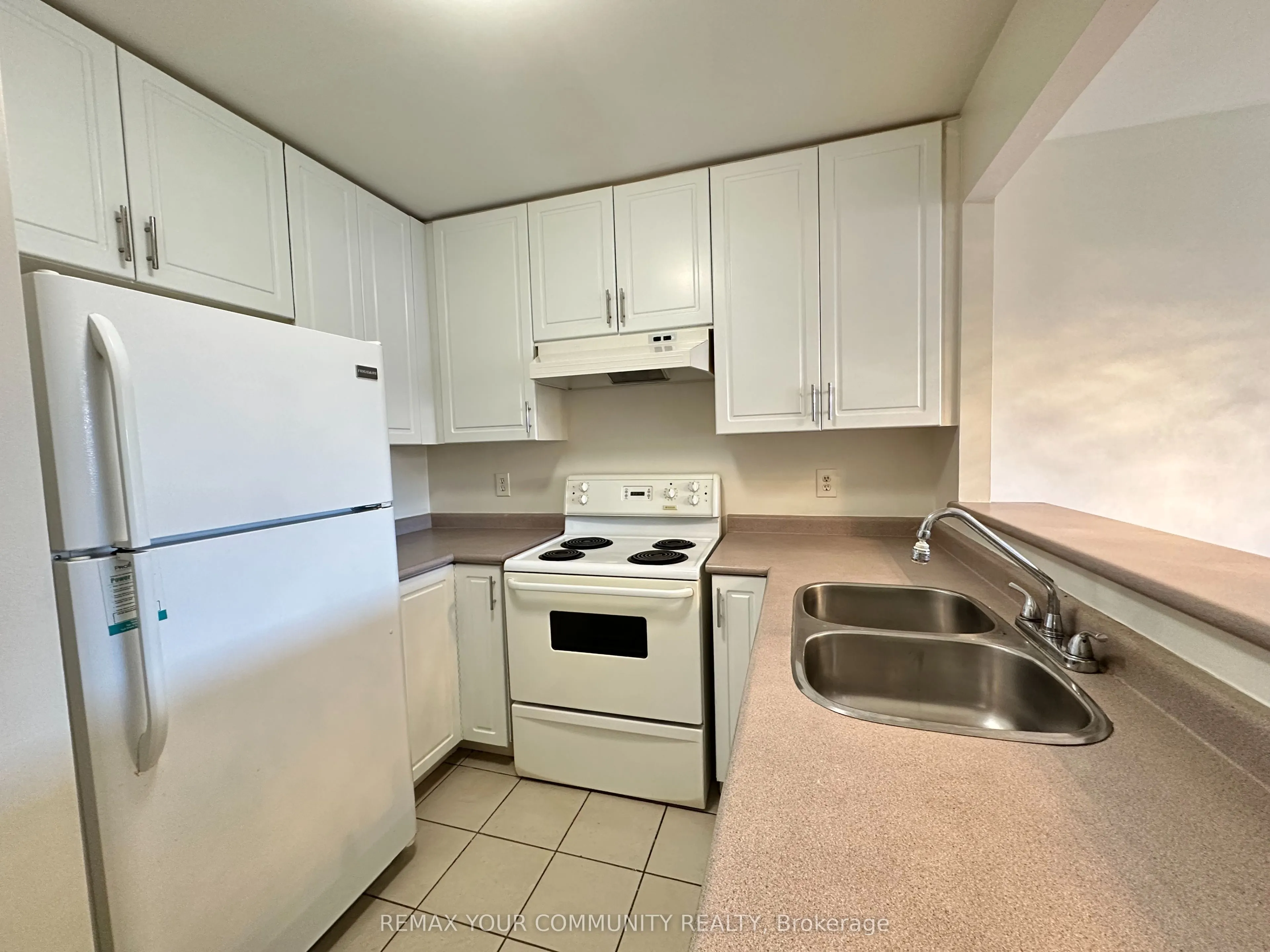 15207 Yonge Street #305
