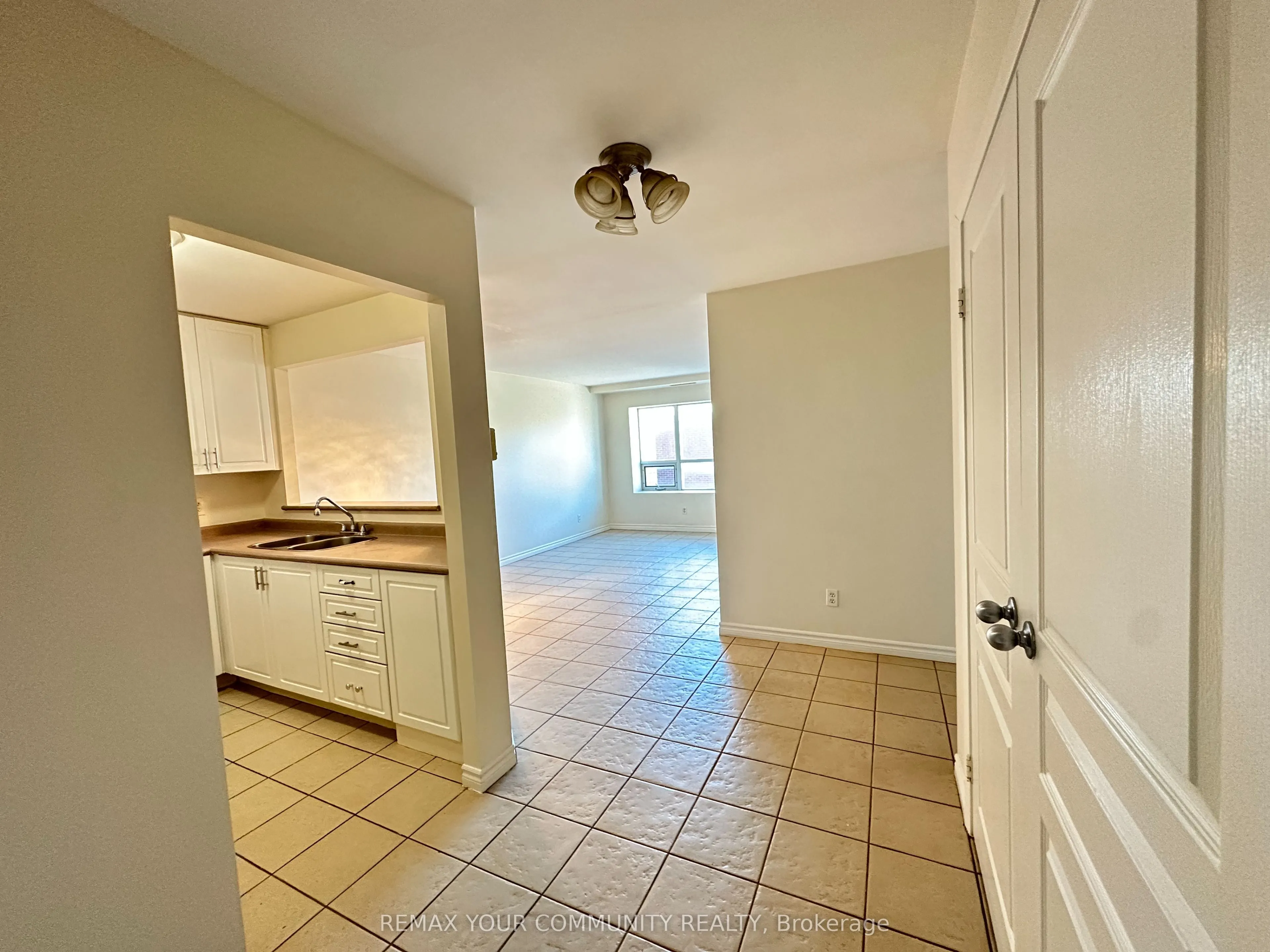15207 Yonge Street #305
