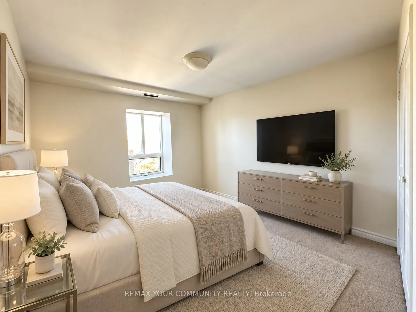 15207 Yonge Street #305