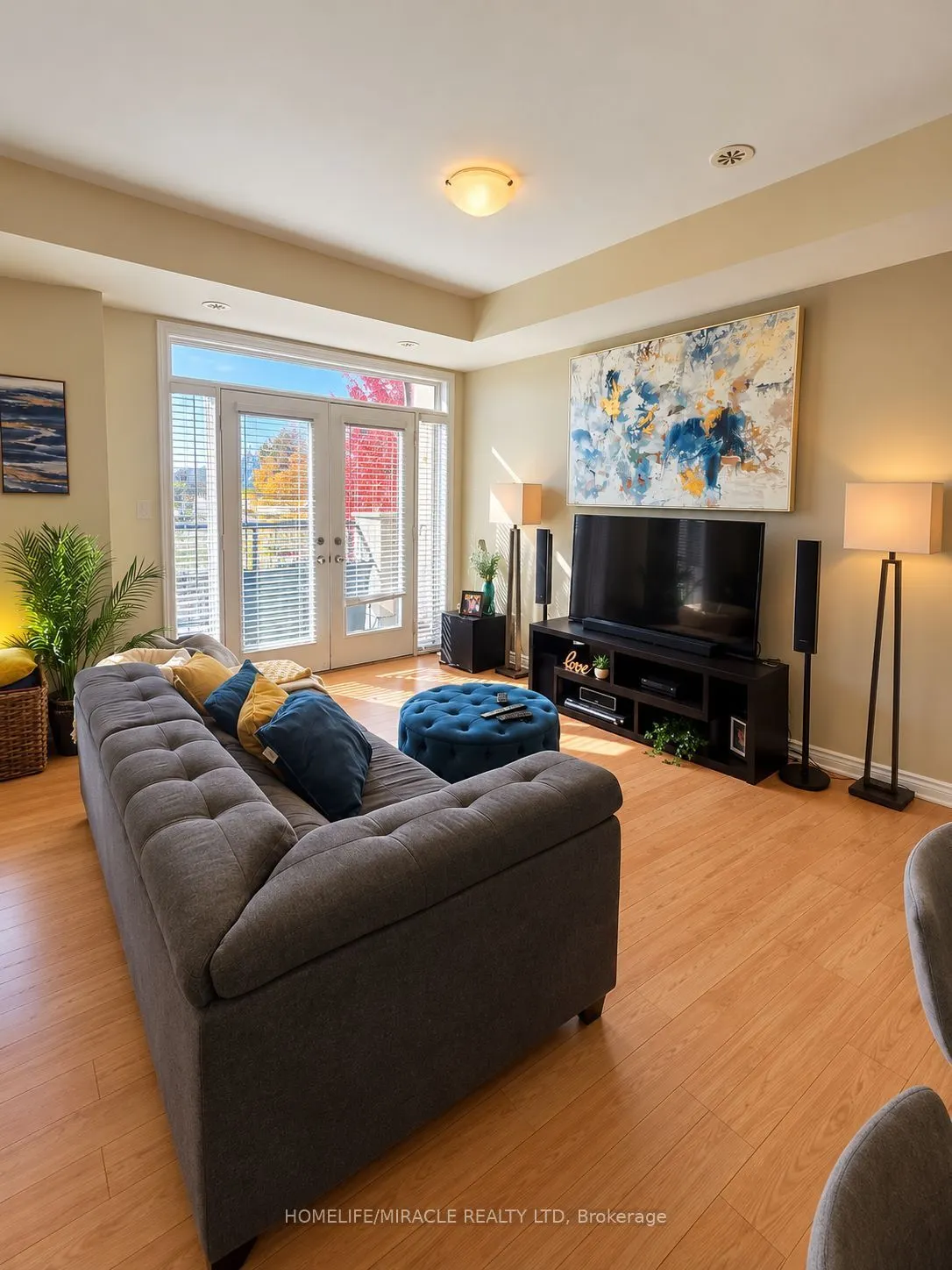 9601 Jane Street #8