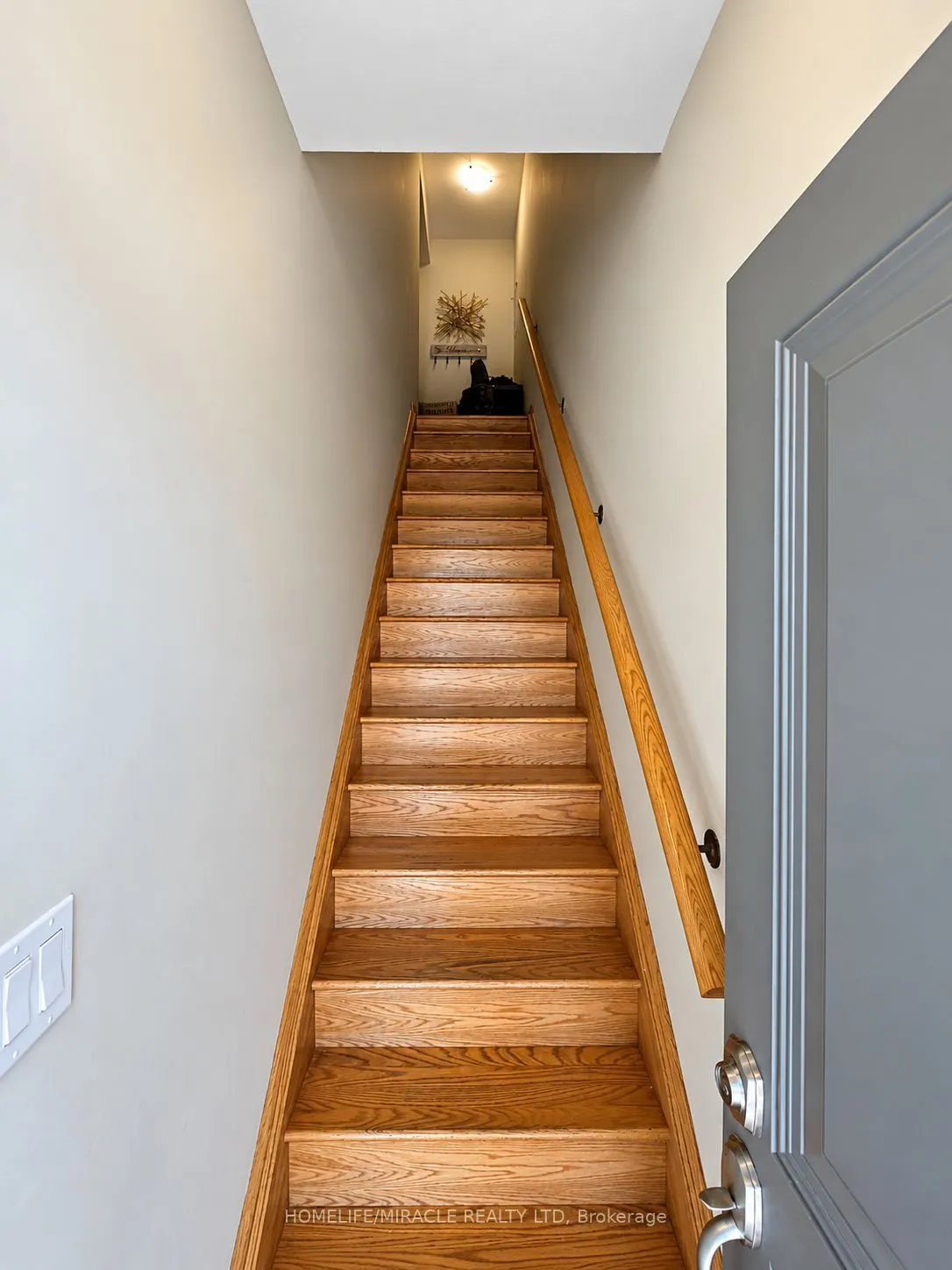 9601 Jane Street #8