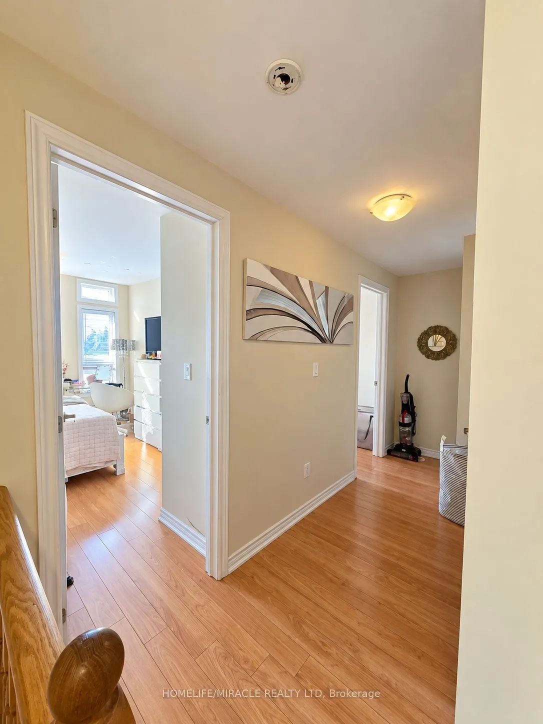 9601 Jane Street #8
