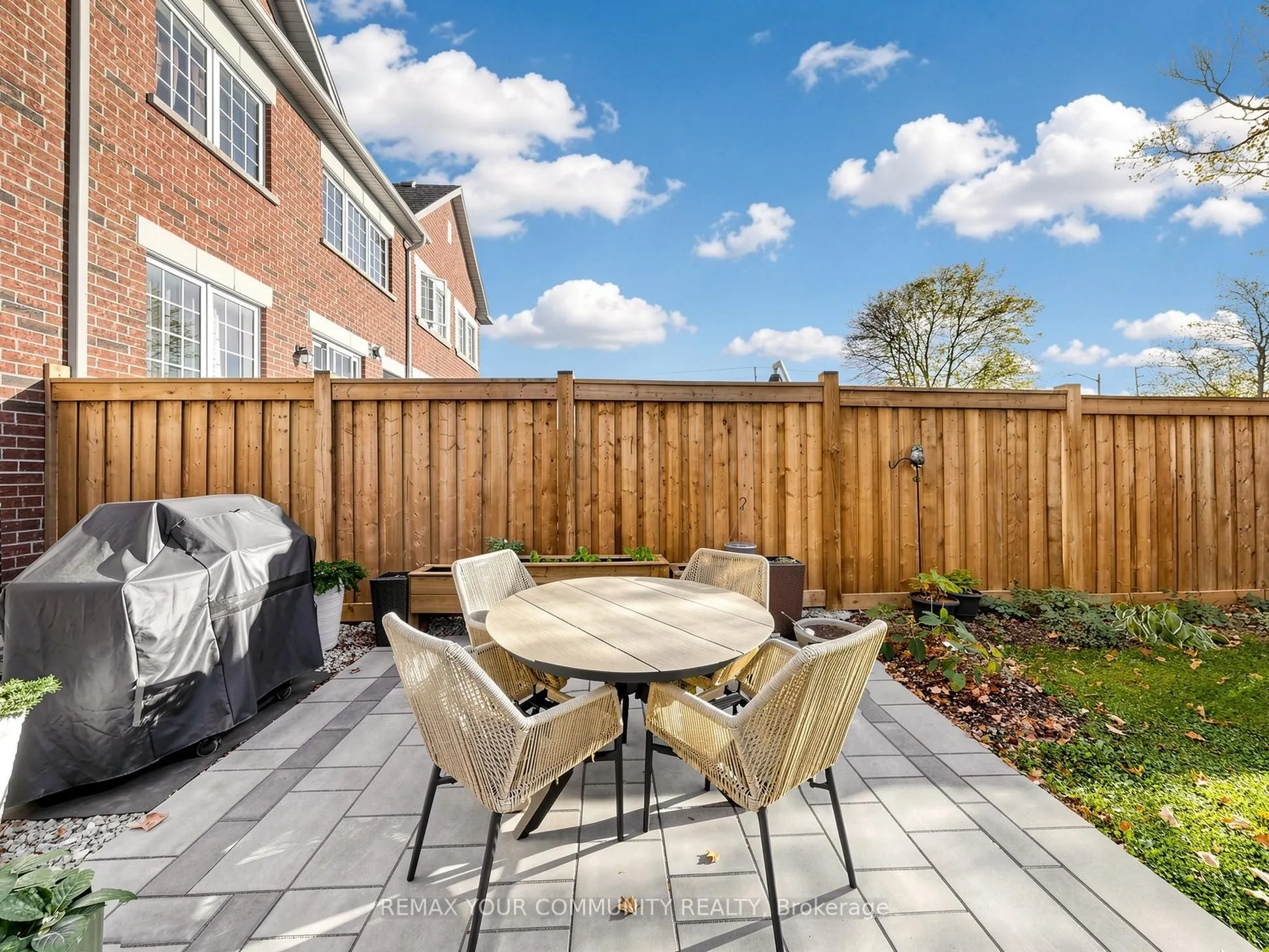 96 Drizzel Crescent