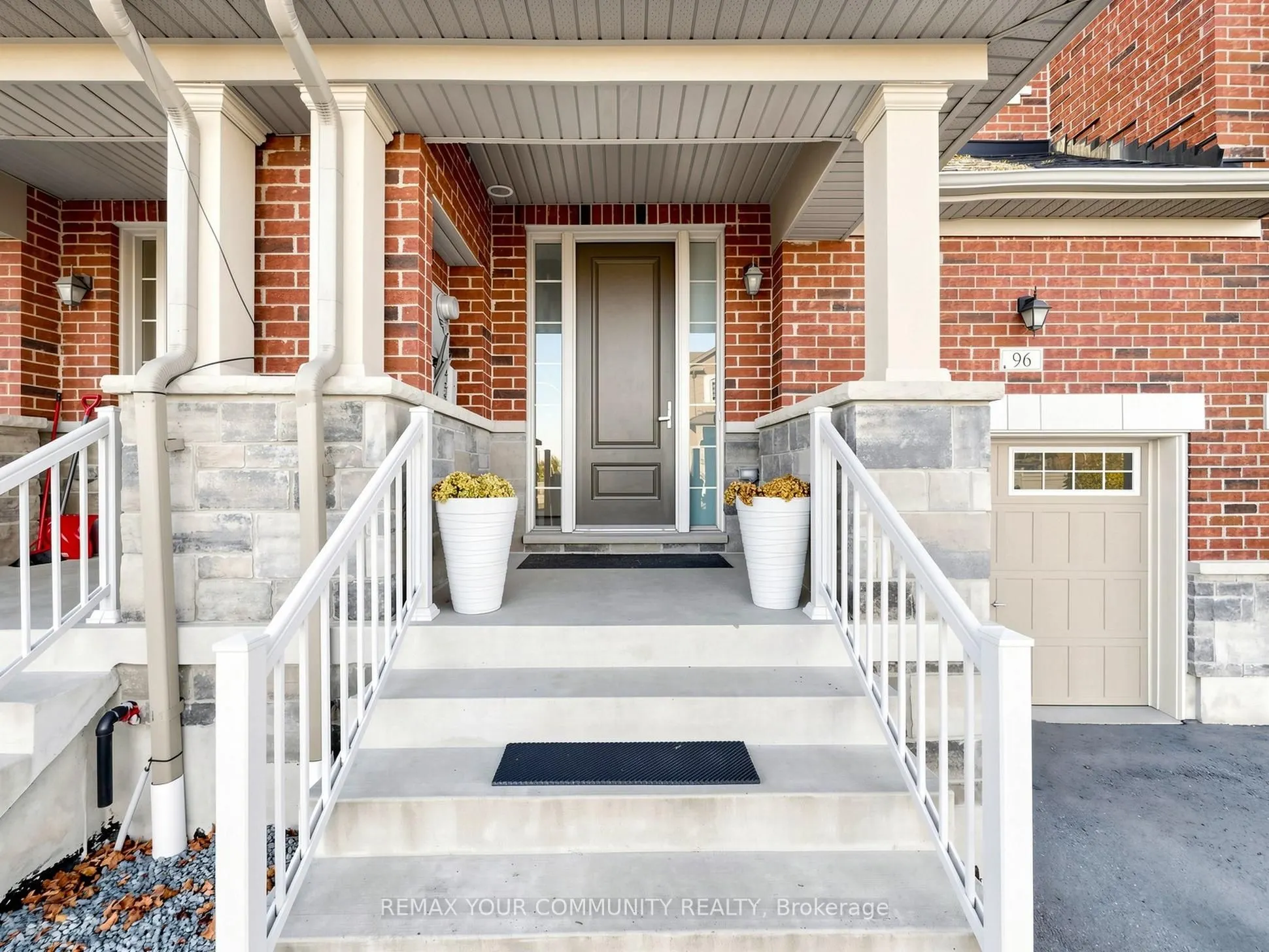 96 Drizzel Crescent