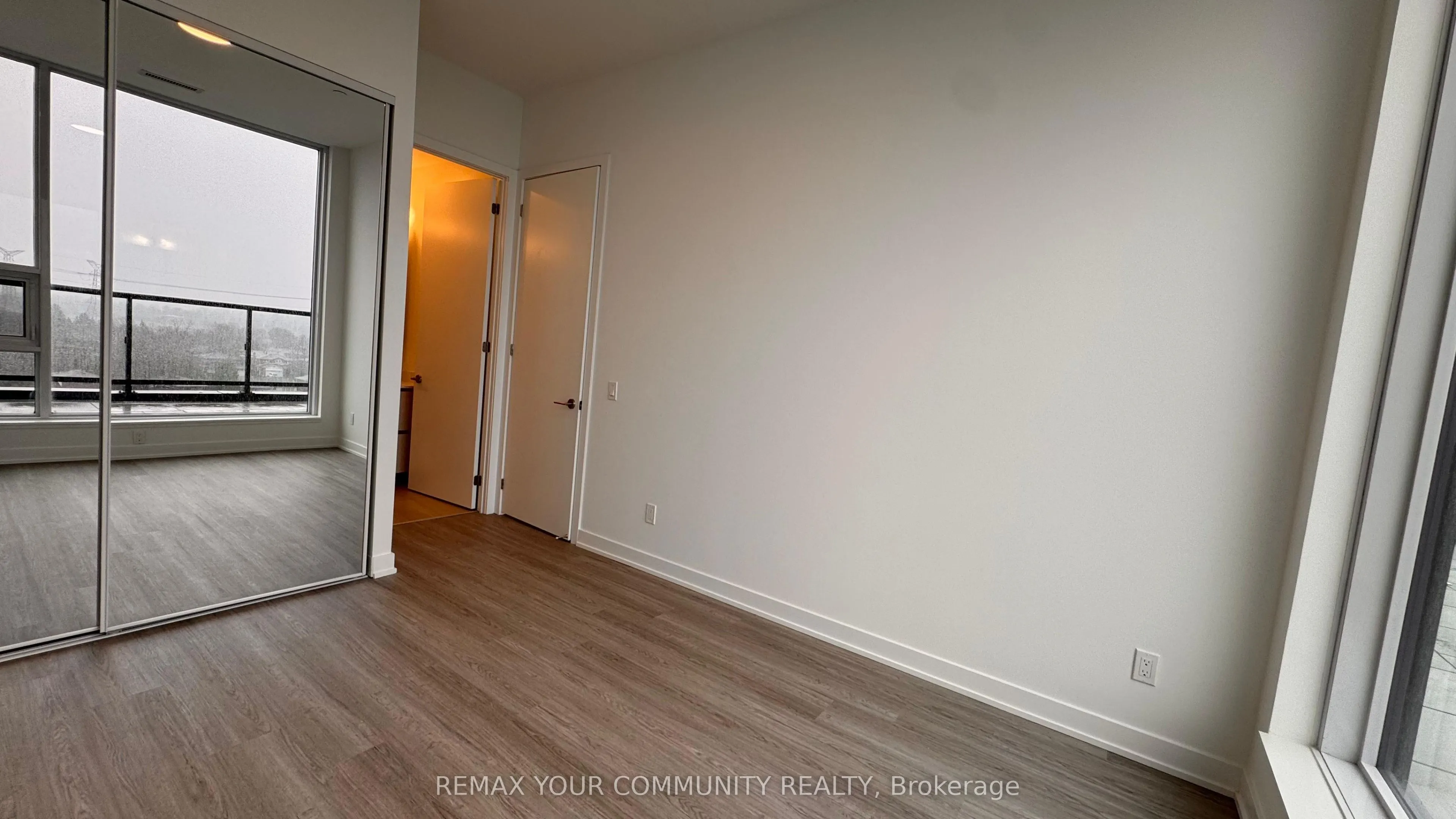 8188 Yonge Street #1004