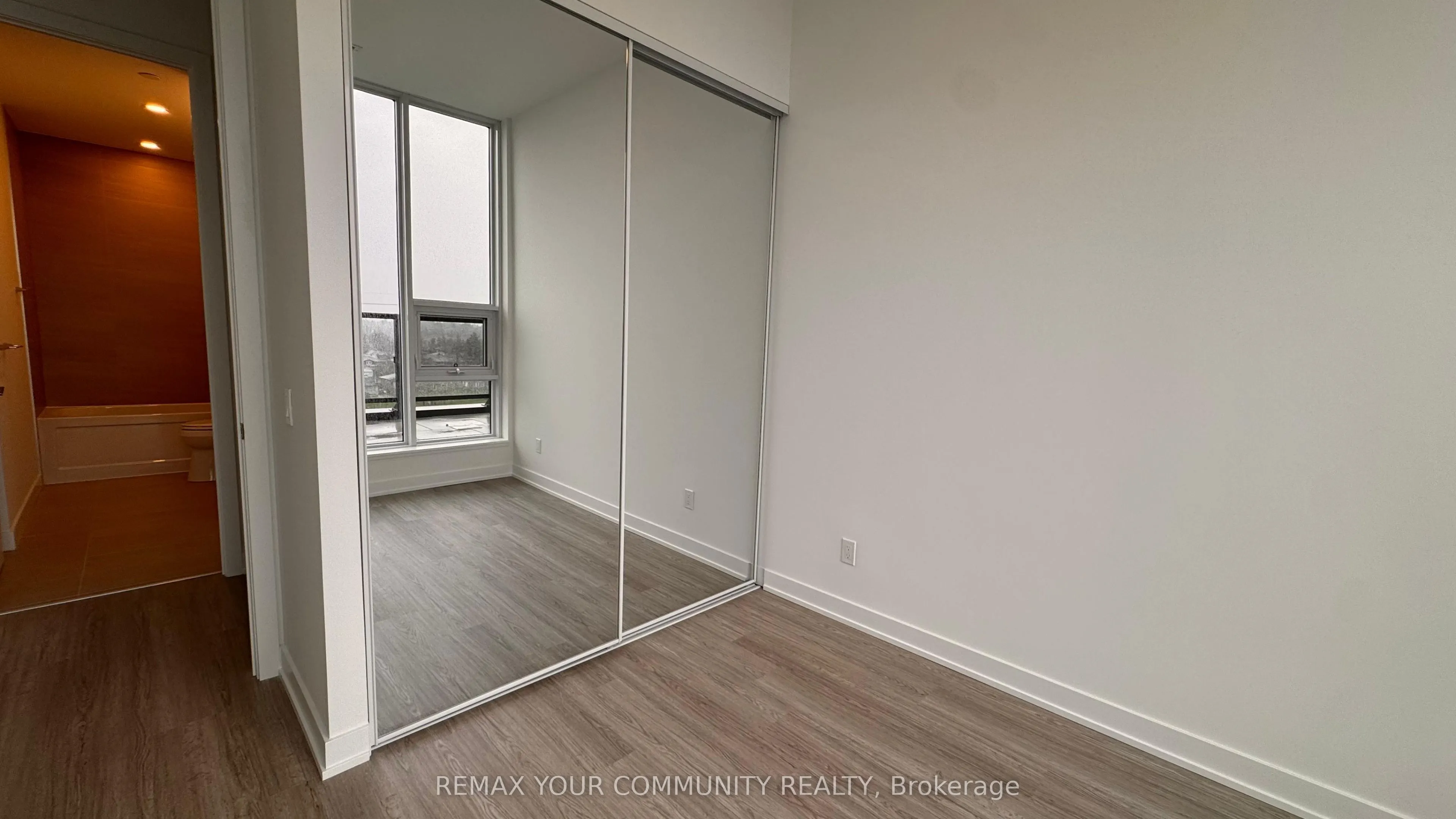 8188 Yonge Street #1004