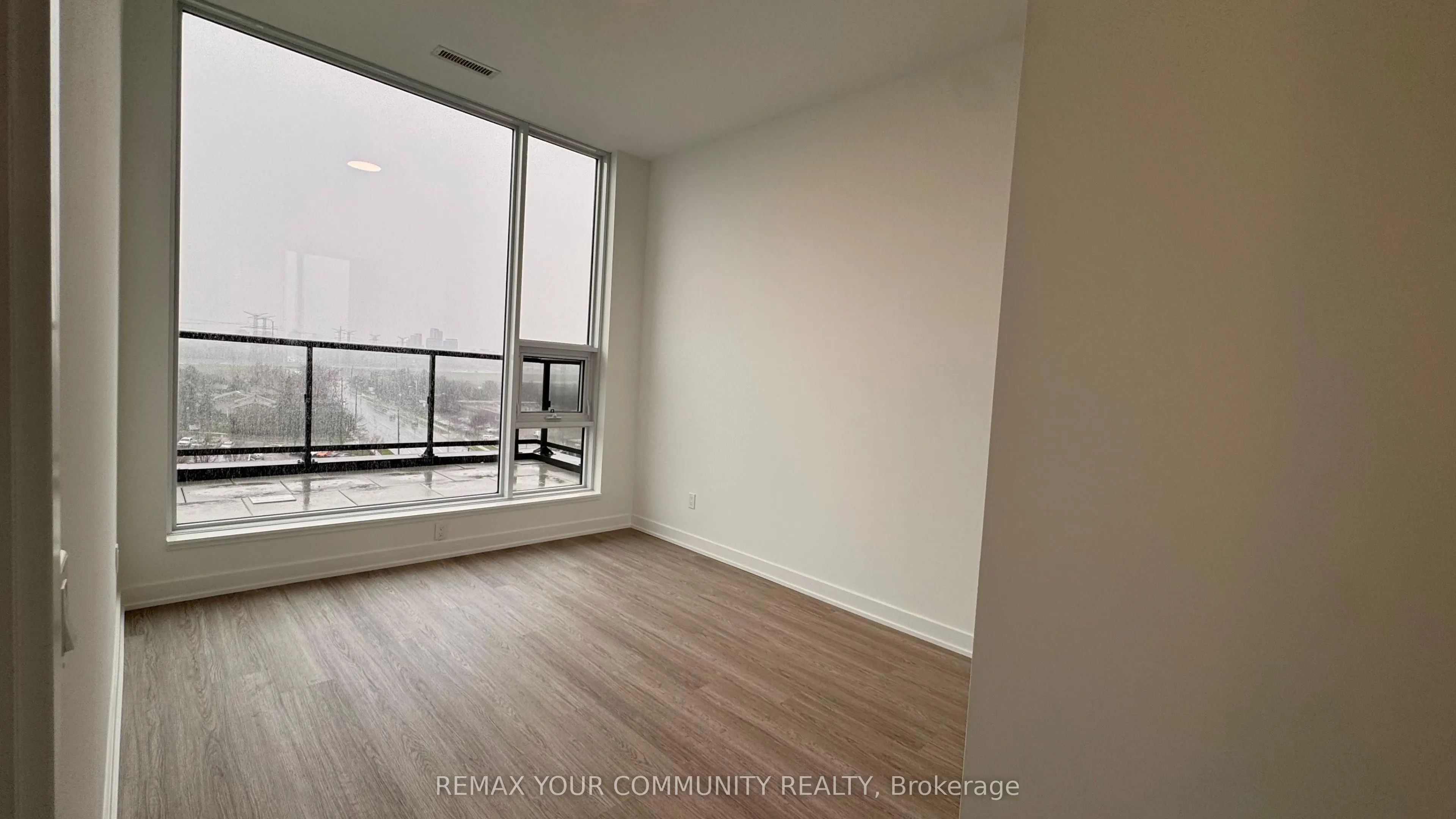 8188 Yonge Street #1004