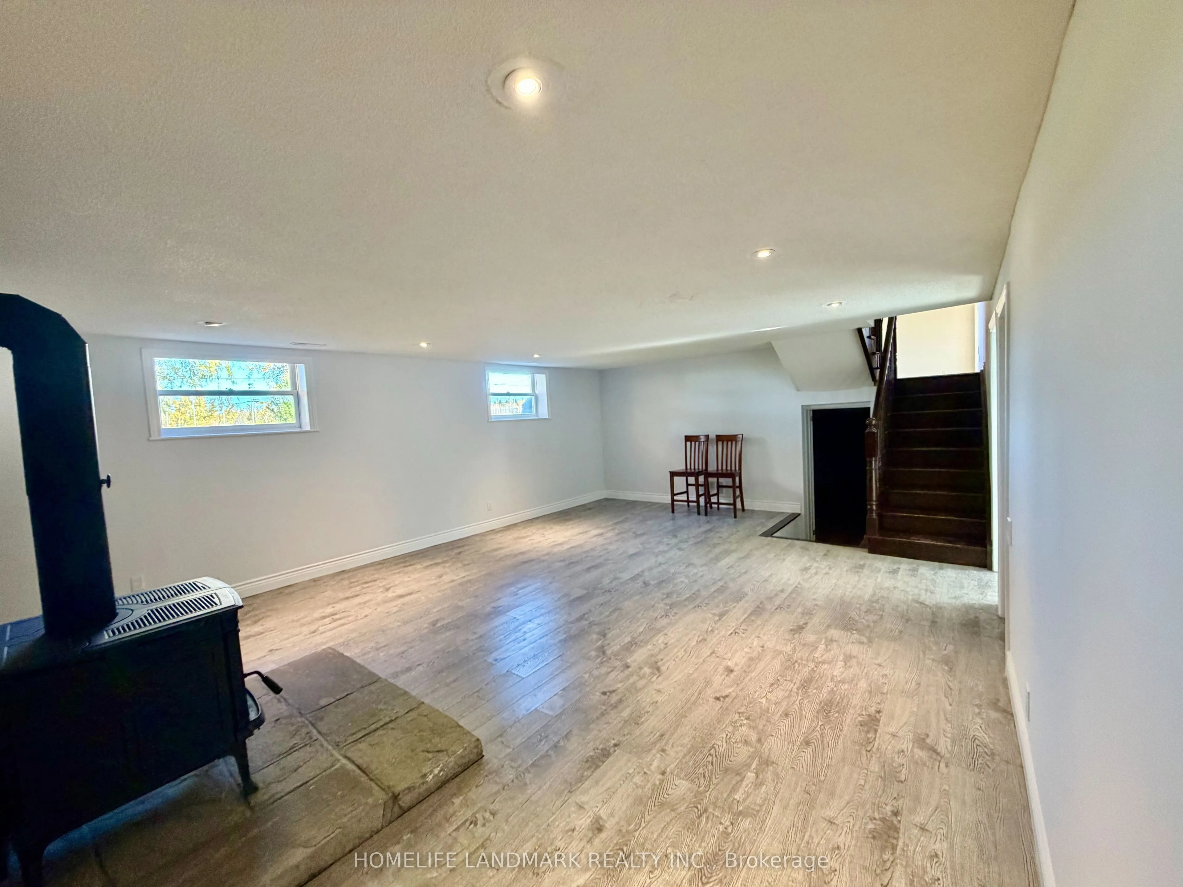 1135 rovenshoe Road S