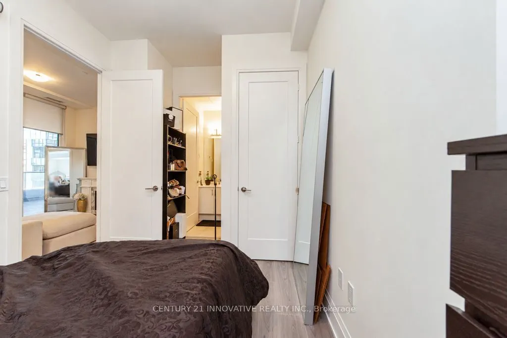 8960 Jane Street #533