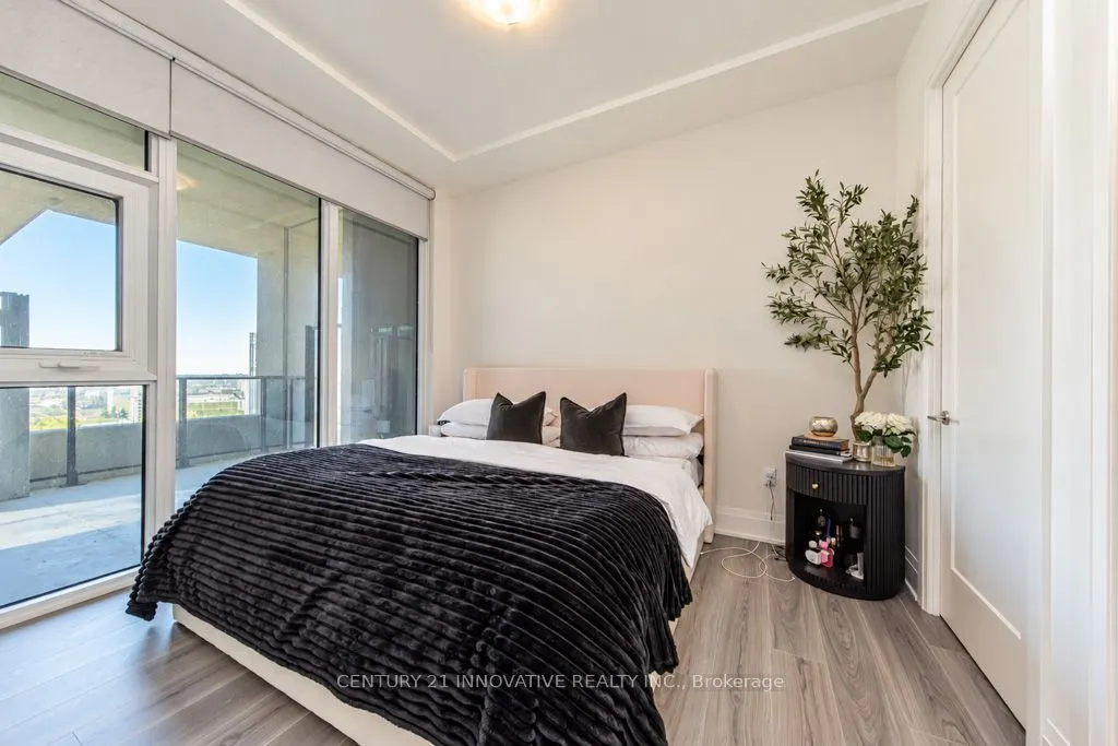 8960 Jane Street #533