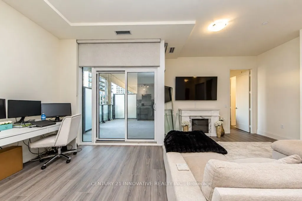8960 Jane Street #533