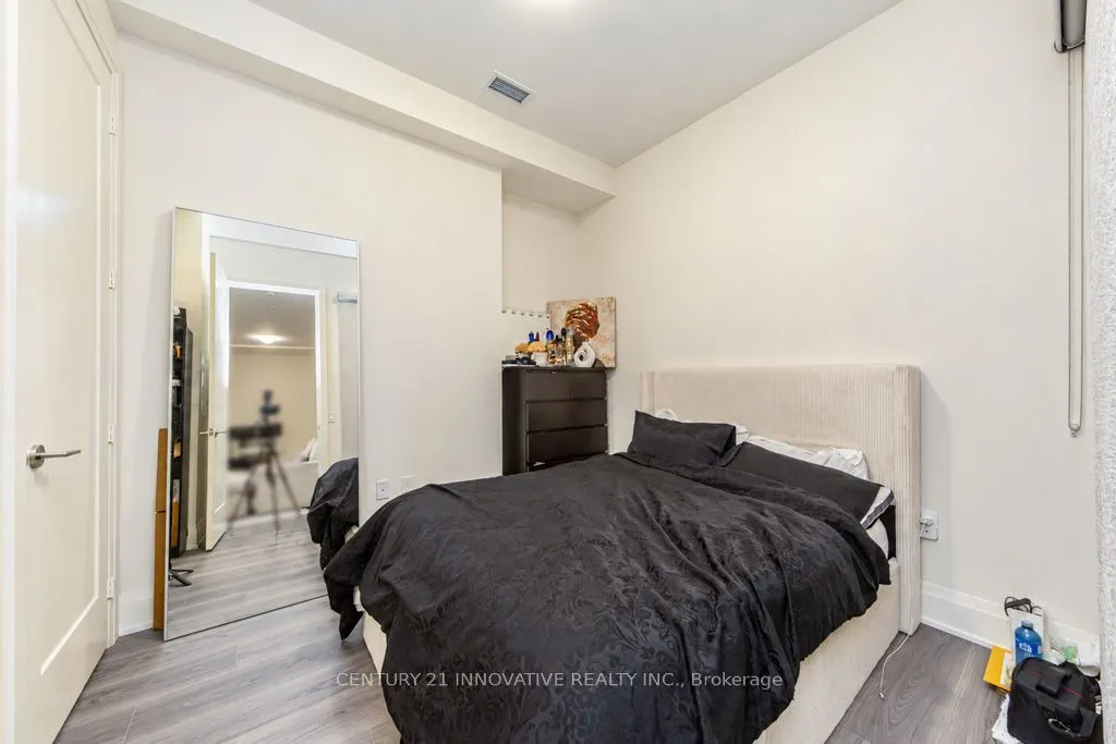 8960 Jane Street #533