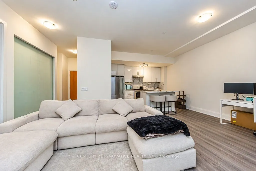 8960 Jane Street #533