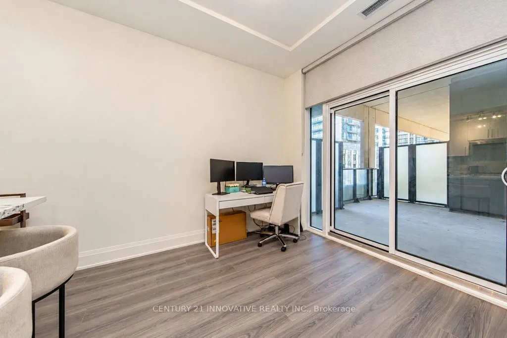 8960 Jane Street #533