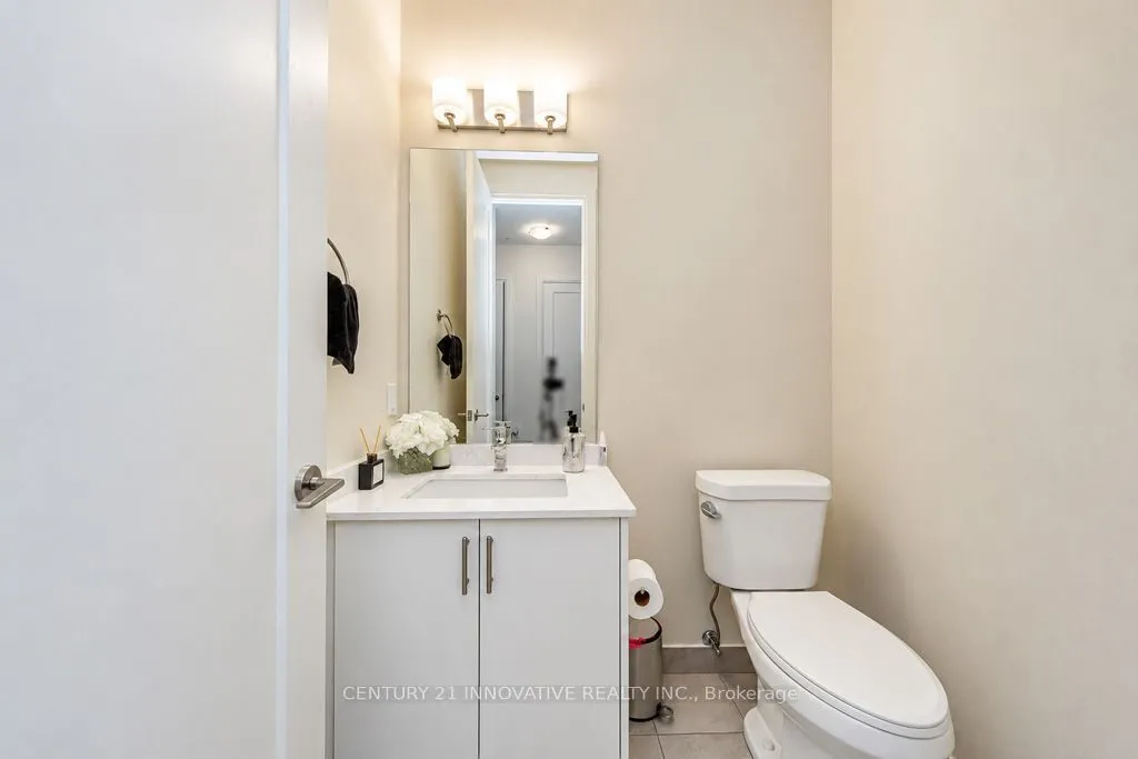 8960 Jane Street #533