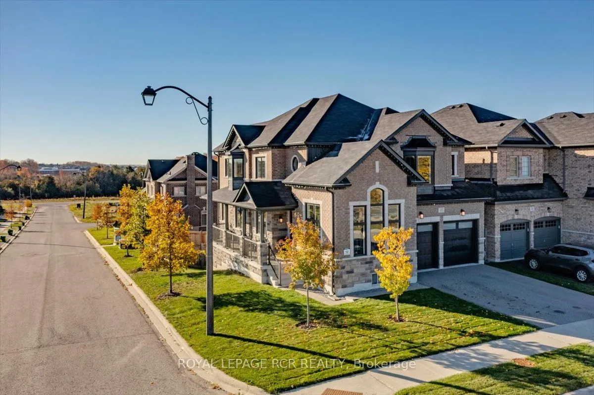 47 Carondale Square