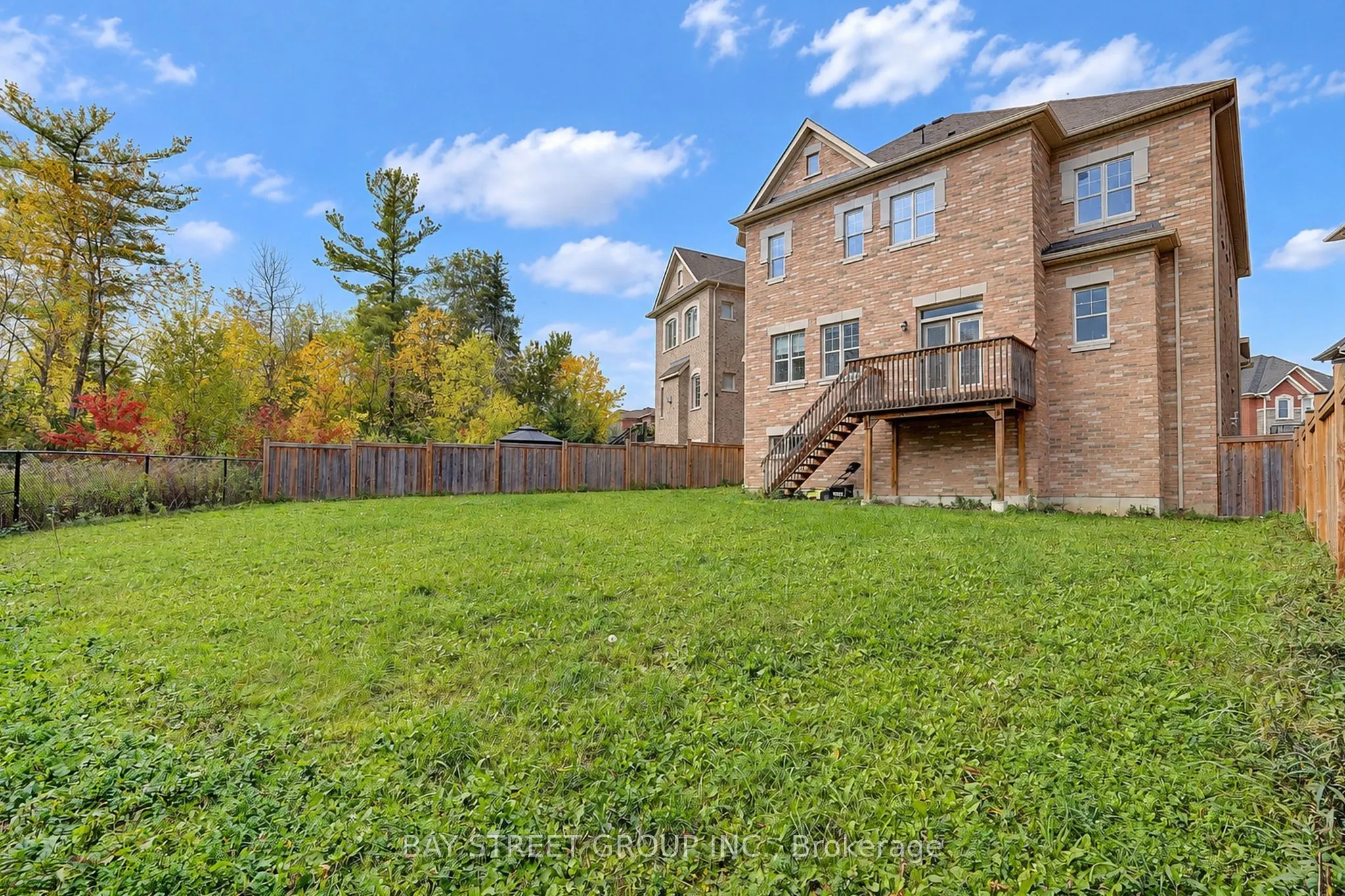 11 Leary Crescent