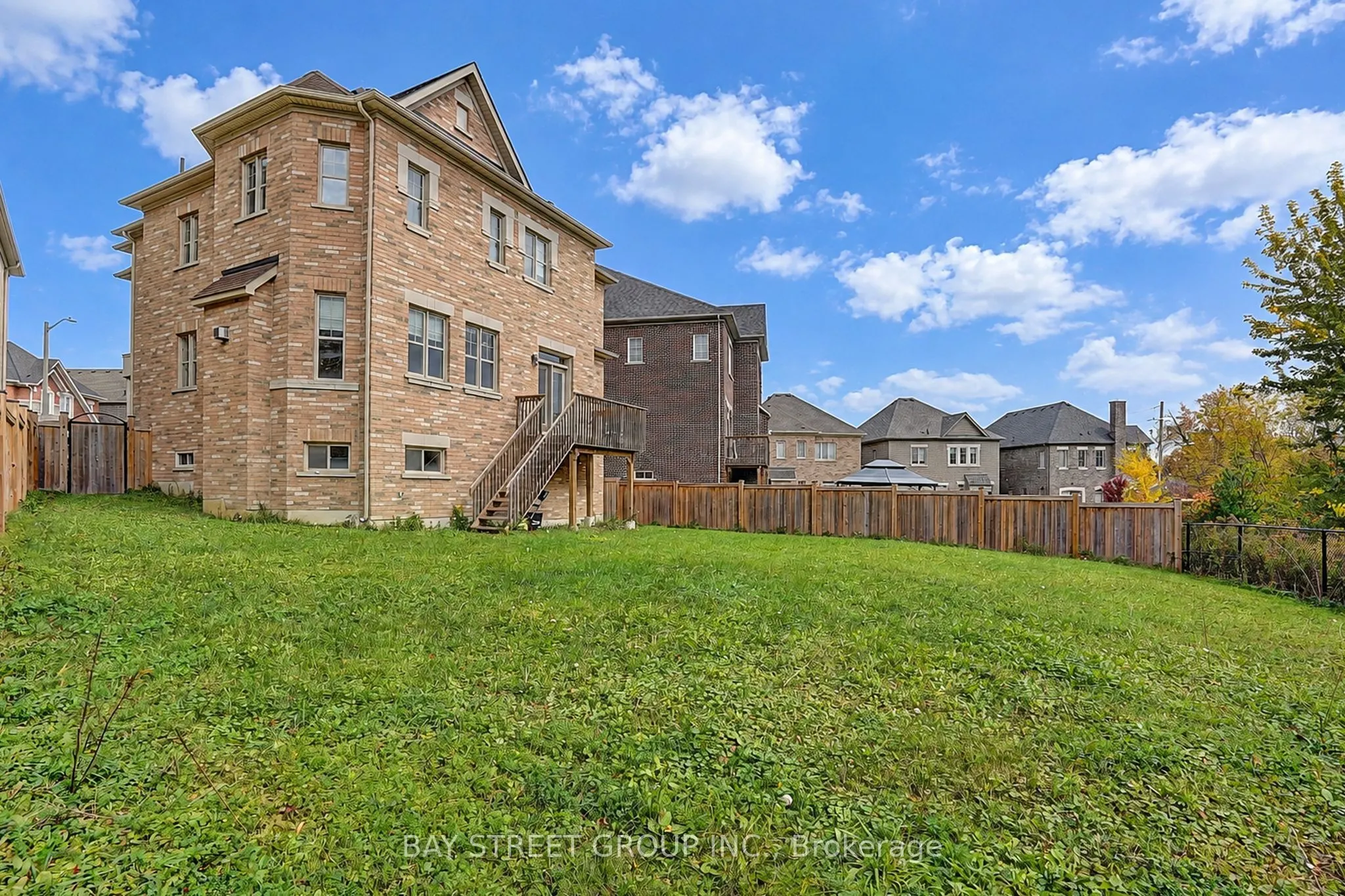 11 Leary Crescent