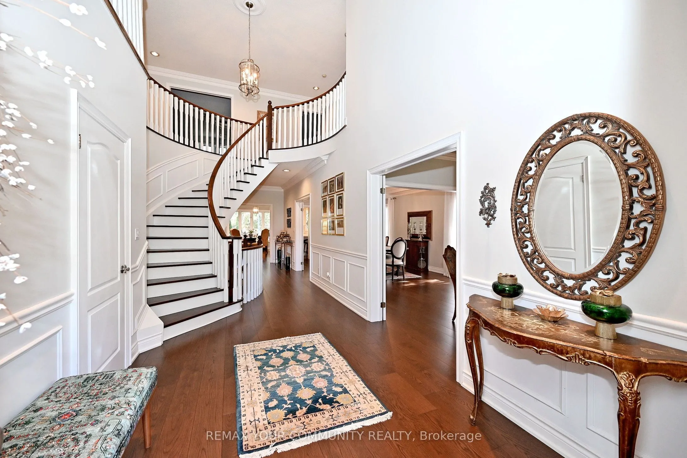 73 Sprucewood Drive E